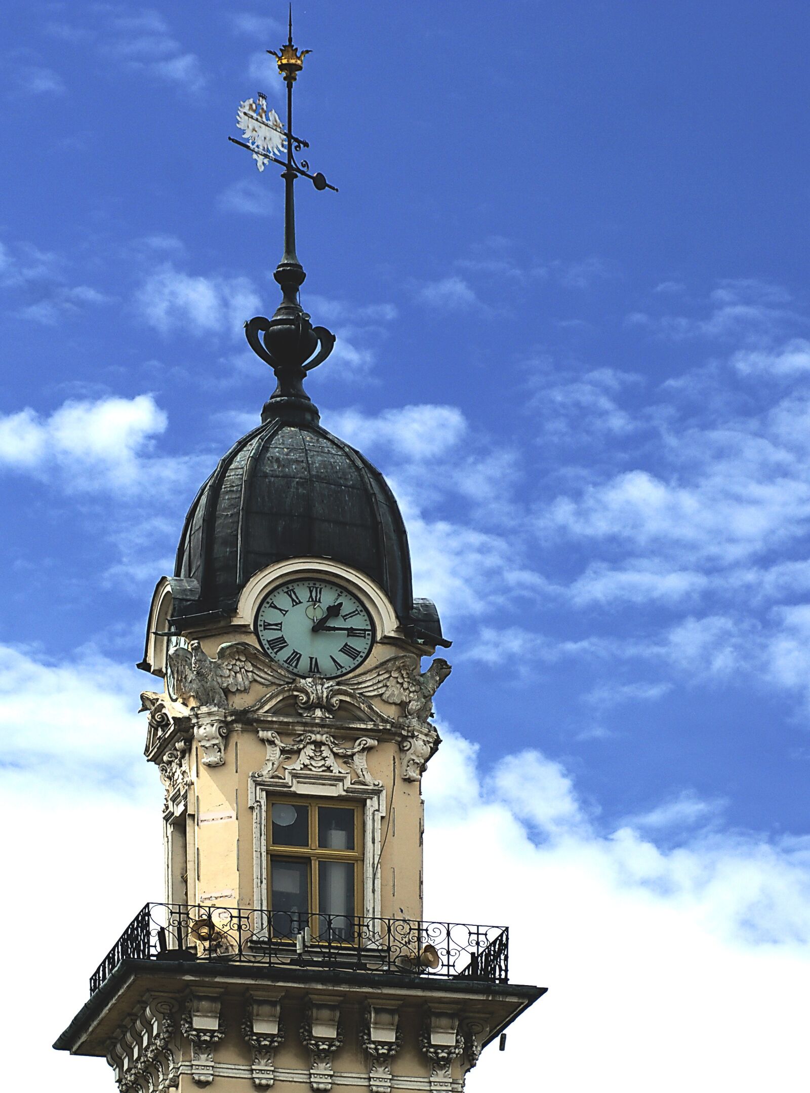 Sony Alpha DSLR-A100 sample photo. Tower, town hall tower photography