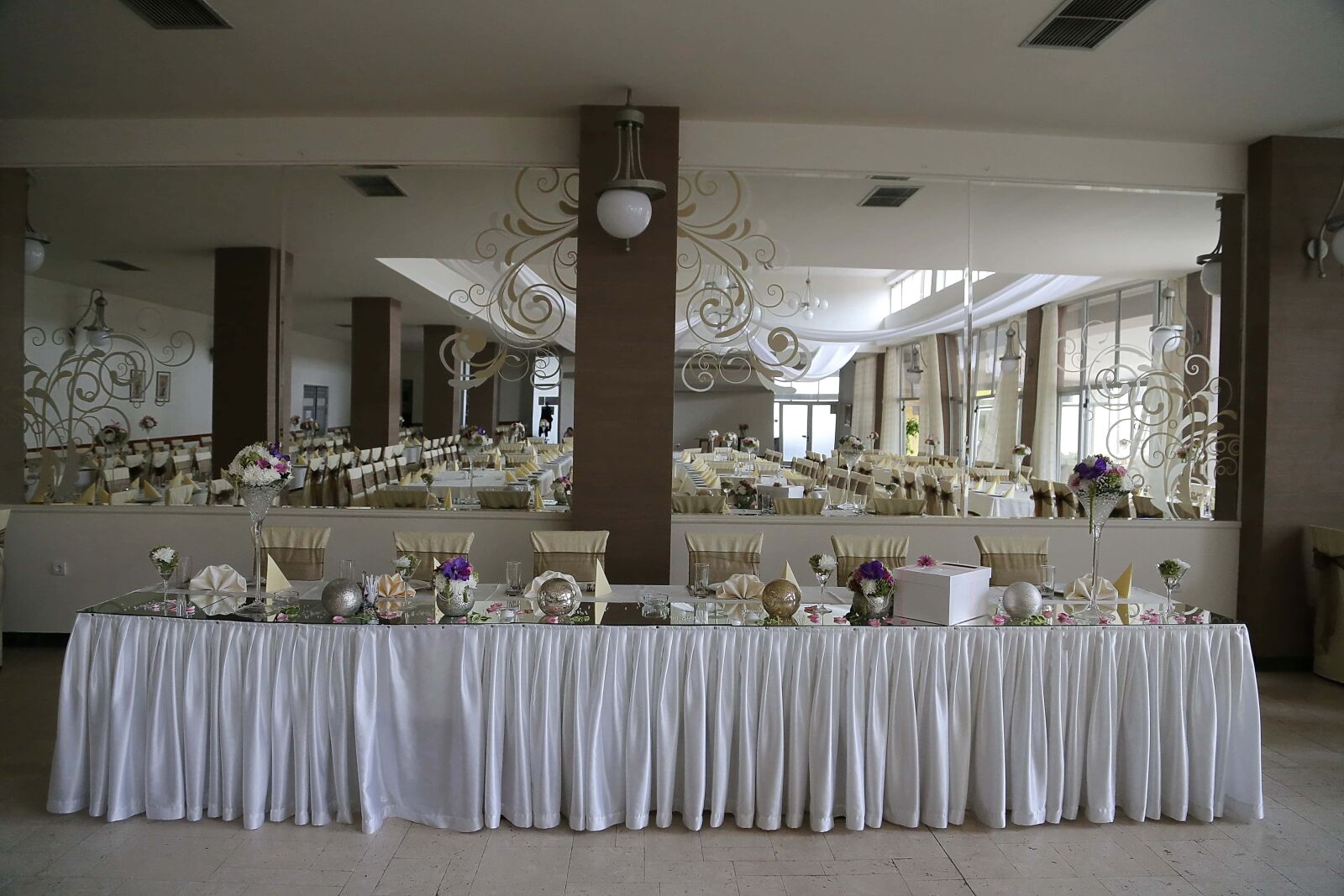 Canon EF 24-105mm F4L IS USM sample photo. Empty, wedding venue, interior photography