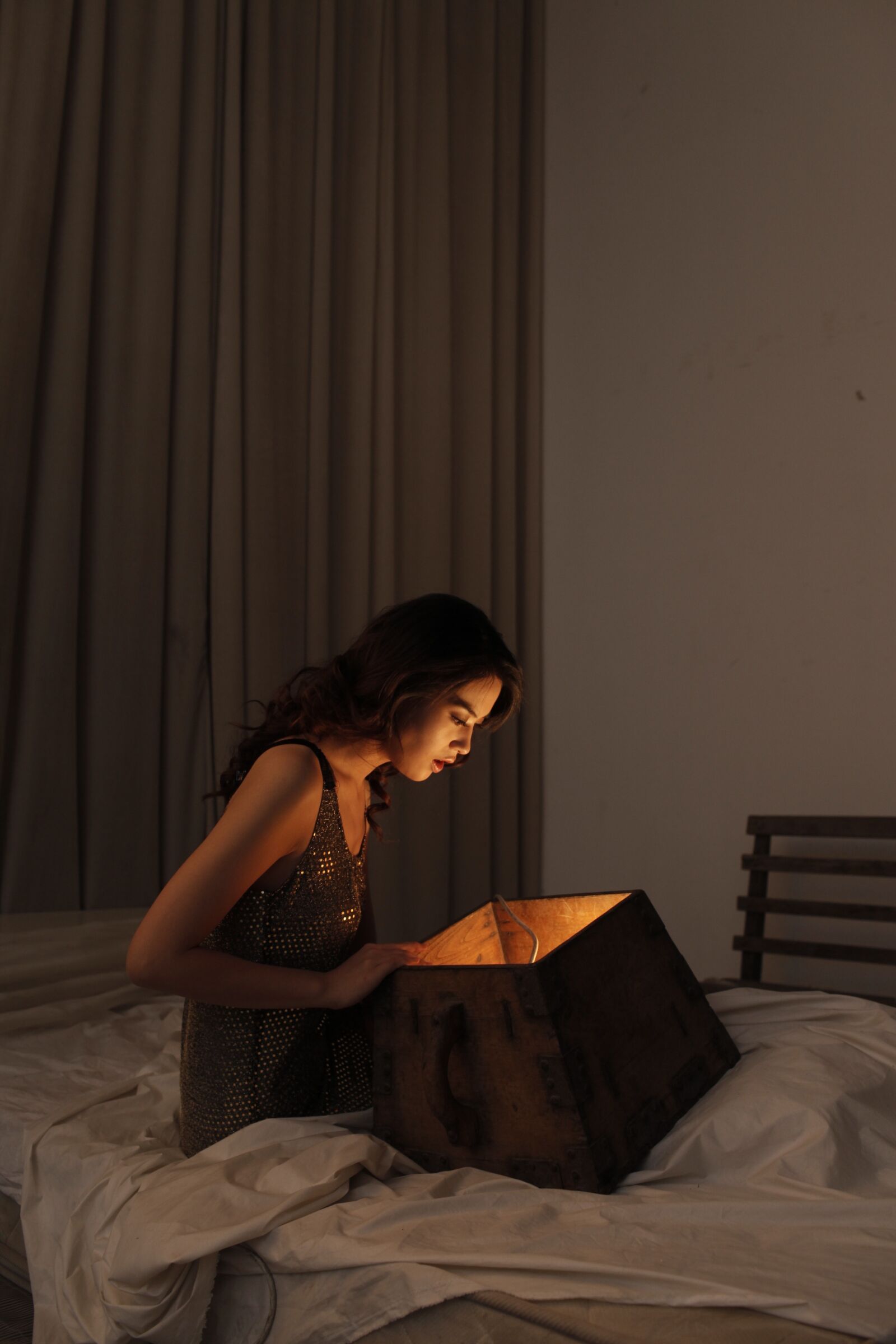 Canon EOS 5D Mark II sample photo. Synthetic, indoor, people photography