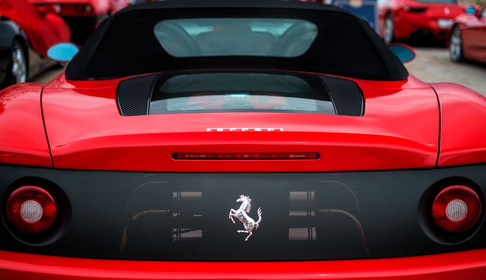 Fujifilm X-E1 + Fujifilm XF 35mm F1.4 R sample photo. Ferrari, sportscar, speed photography