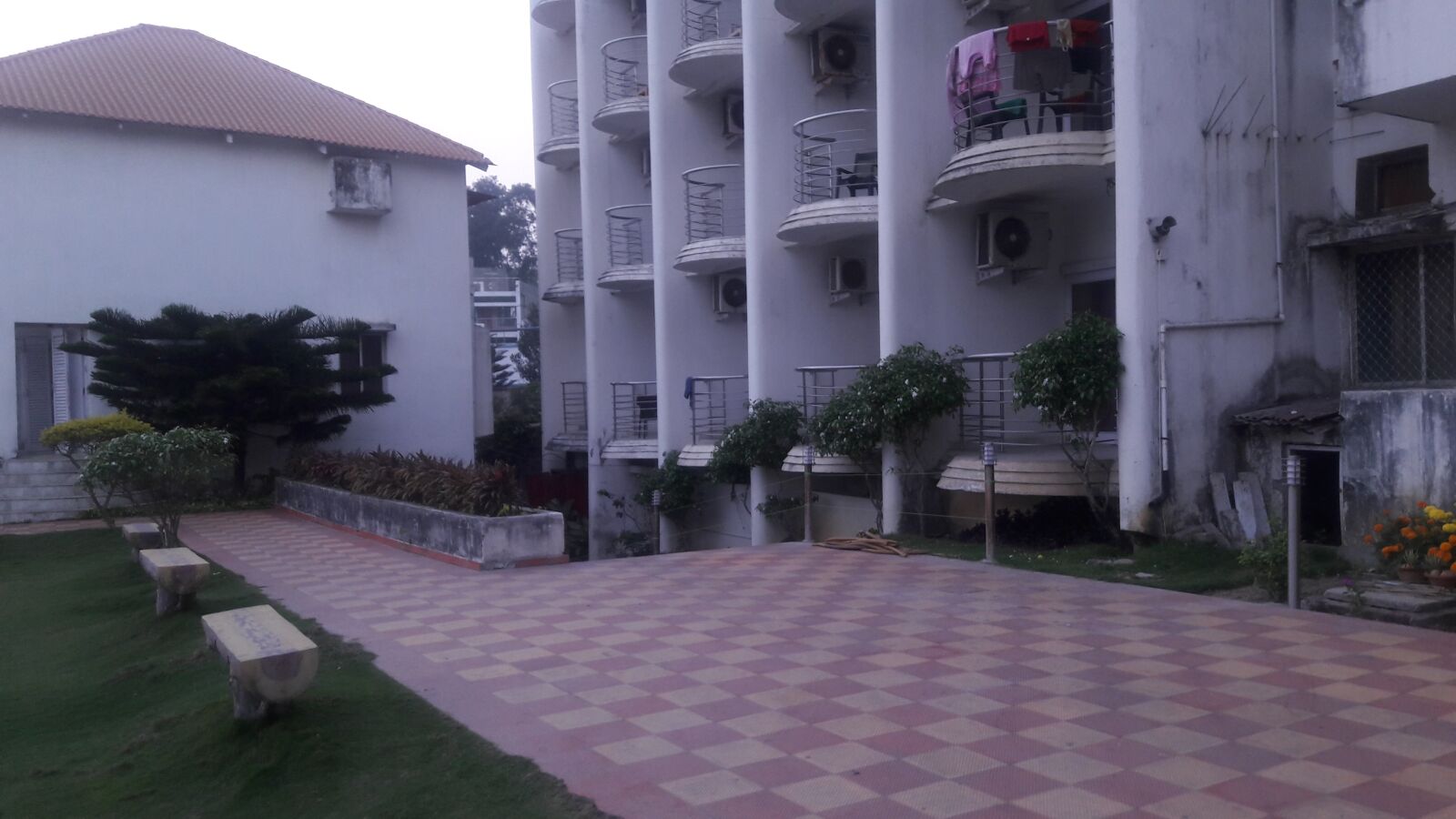 Samsung Galaxy J7 sample photo. Hotel, lodge, guest house photography