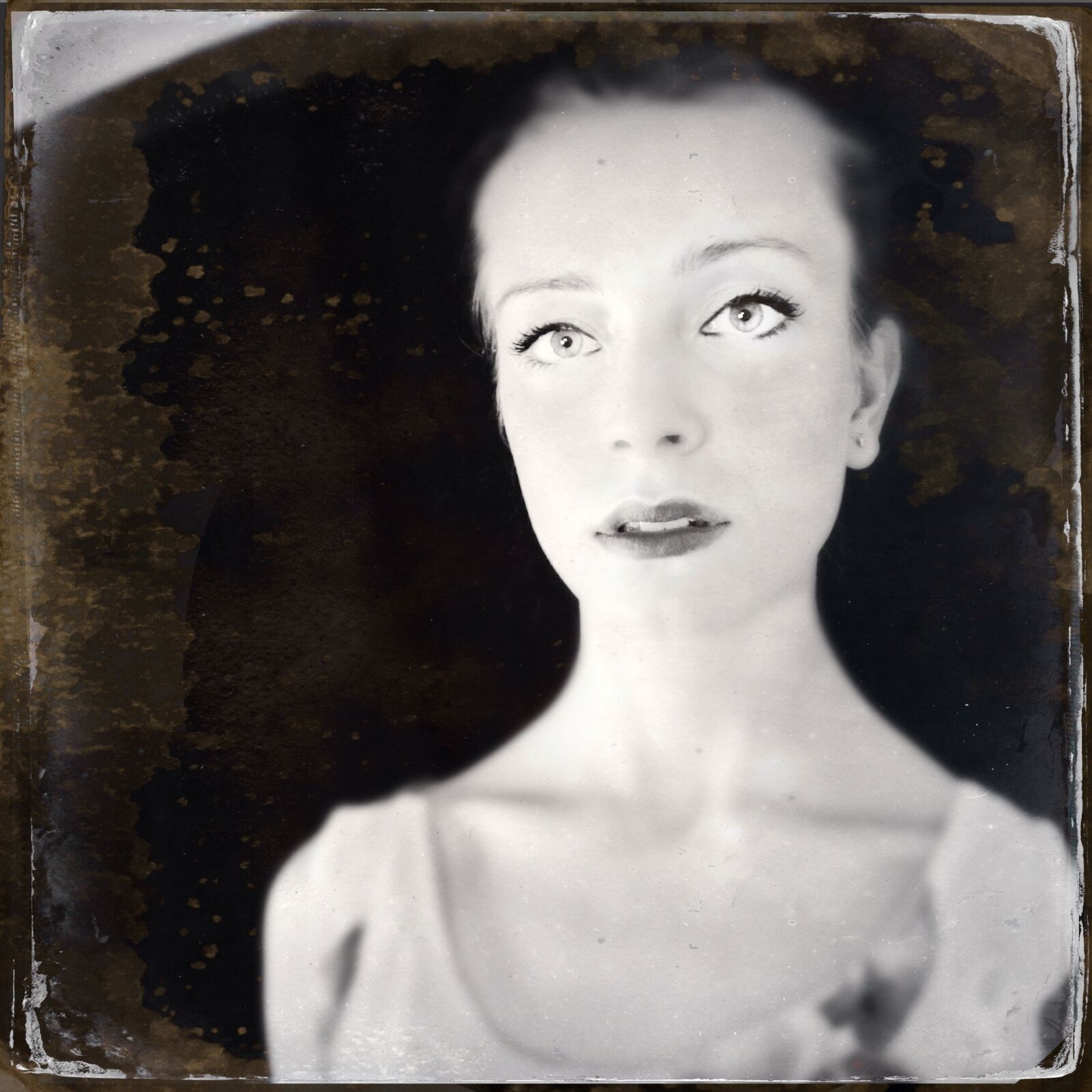 Hipstamatic 277 sample photo. Girl, portrait, old photo photography