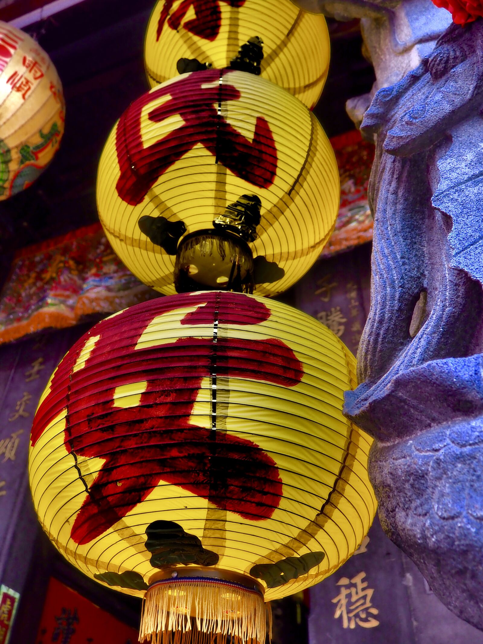 Olympus OM-D E-M10 II sample photo. Lantern, chinese, taiwan photography