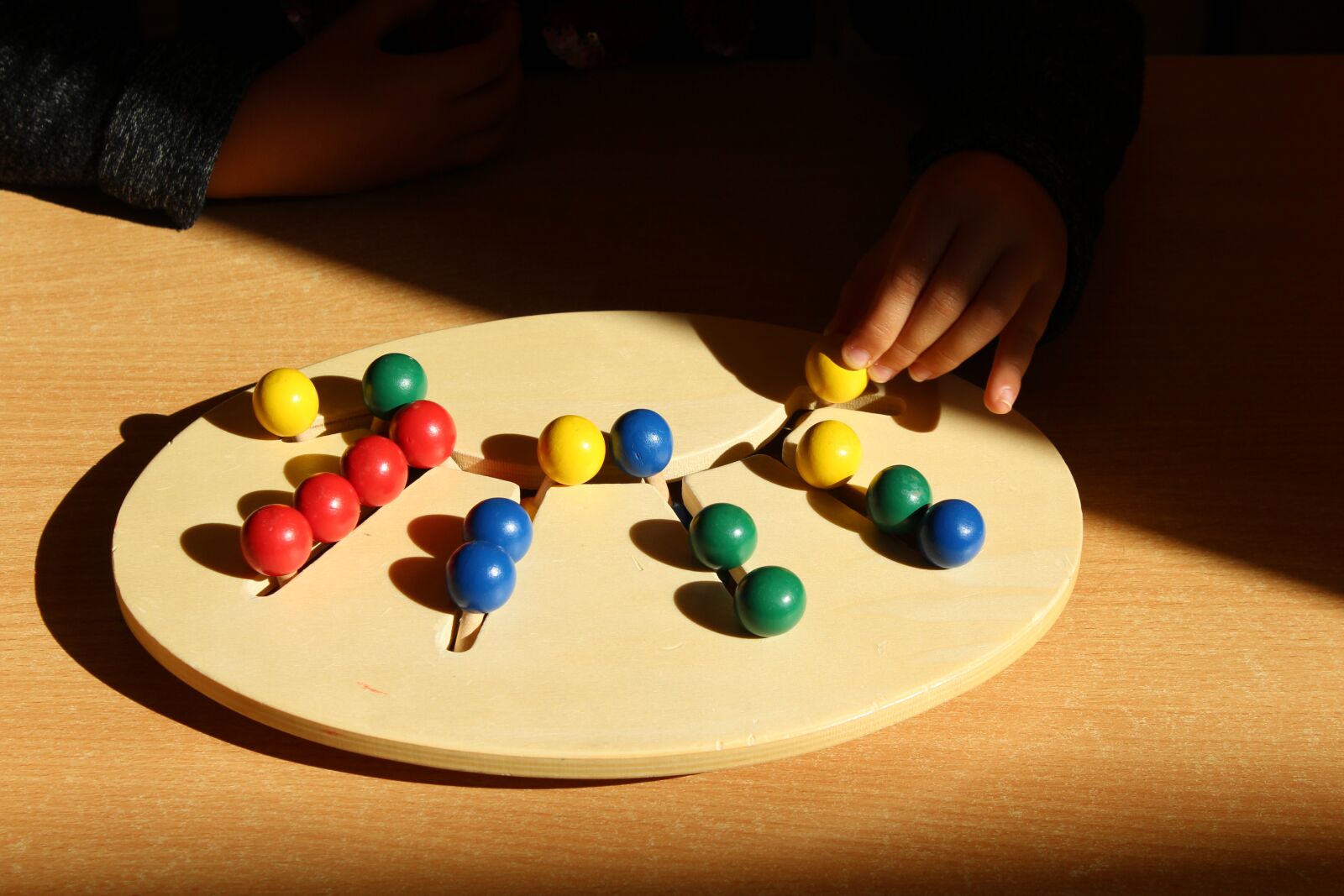 Canon EOS 1200D (EOS Rebel T5 / EOS Kiss X70 / EOS Hi) sample photo. Game, jigsaw puzzle, education photography