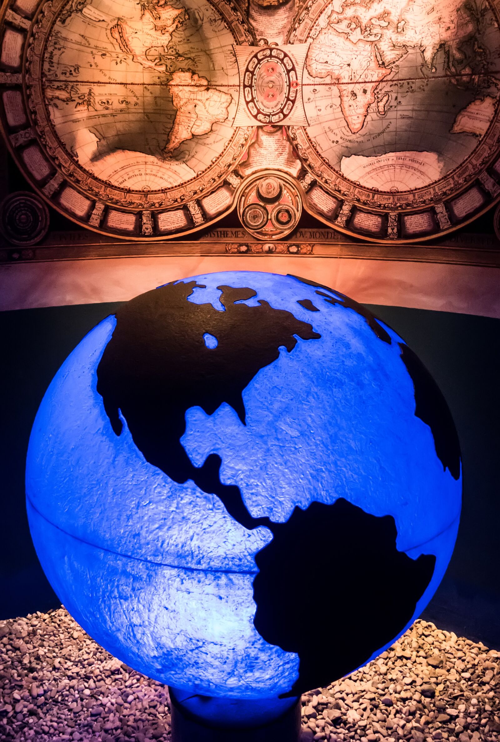 Panasonic Lumix DMC-GX8 sample photo. Spherical, planet, universe photography