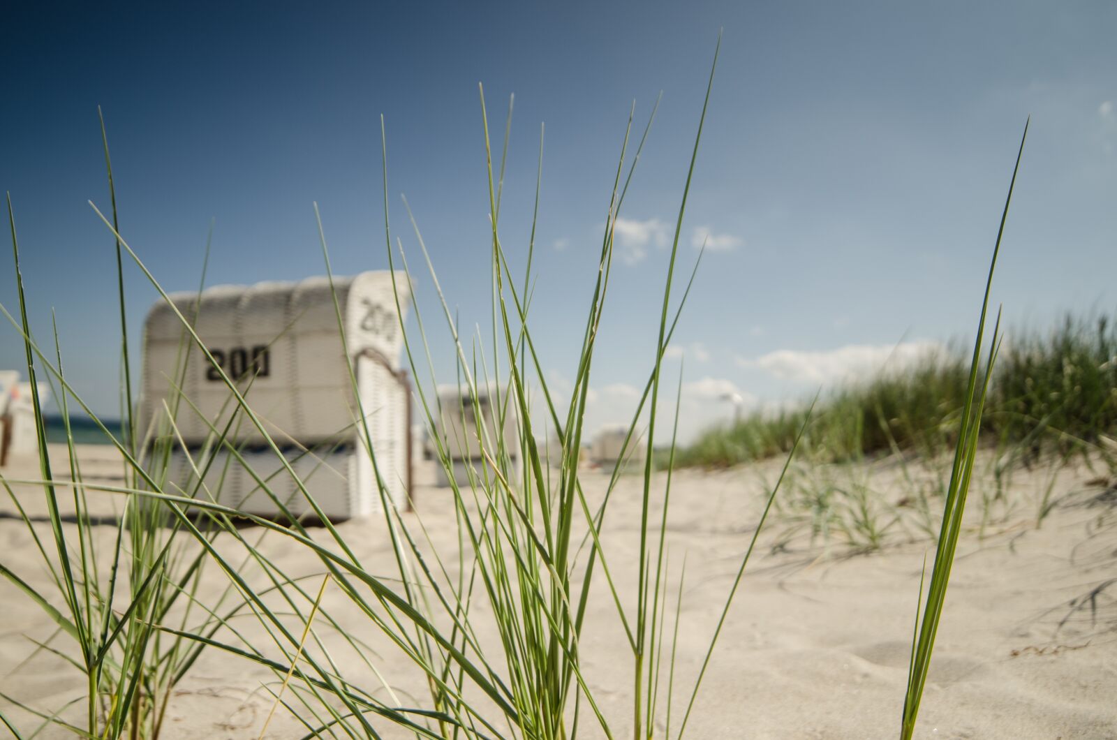 Nikon D7000 sample photo. Beach chair, dunes, beach photography