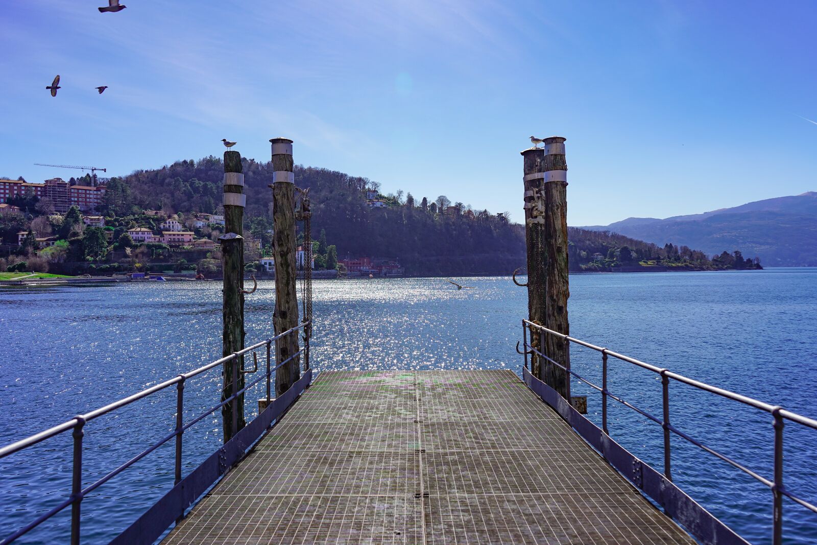 Sony a7 III + Sony FE 28-70mm F3.5-5.6 OSS sample photo. Laveno, pier, mombello photography
