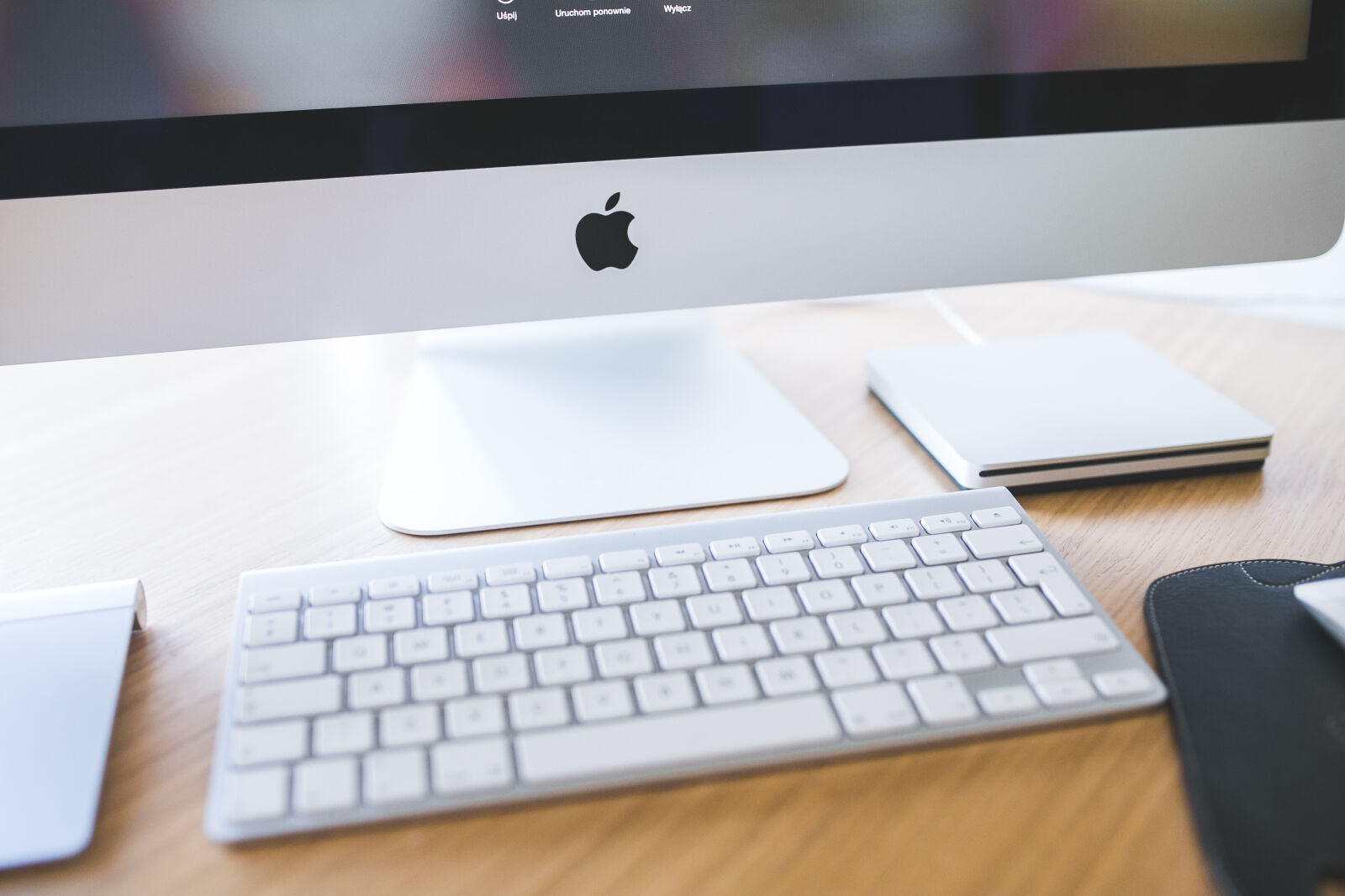 Canon EOS 6D + Sigma 35mm F1.4 DG HSM Art sample photo. Apple, imac, closeup, of photography