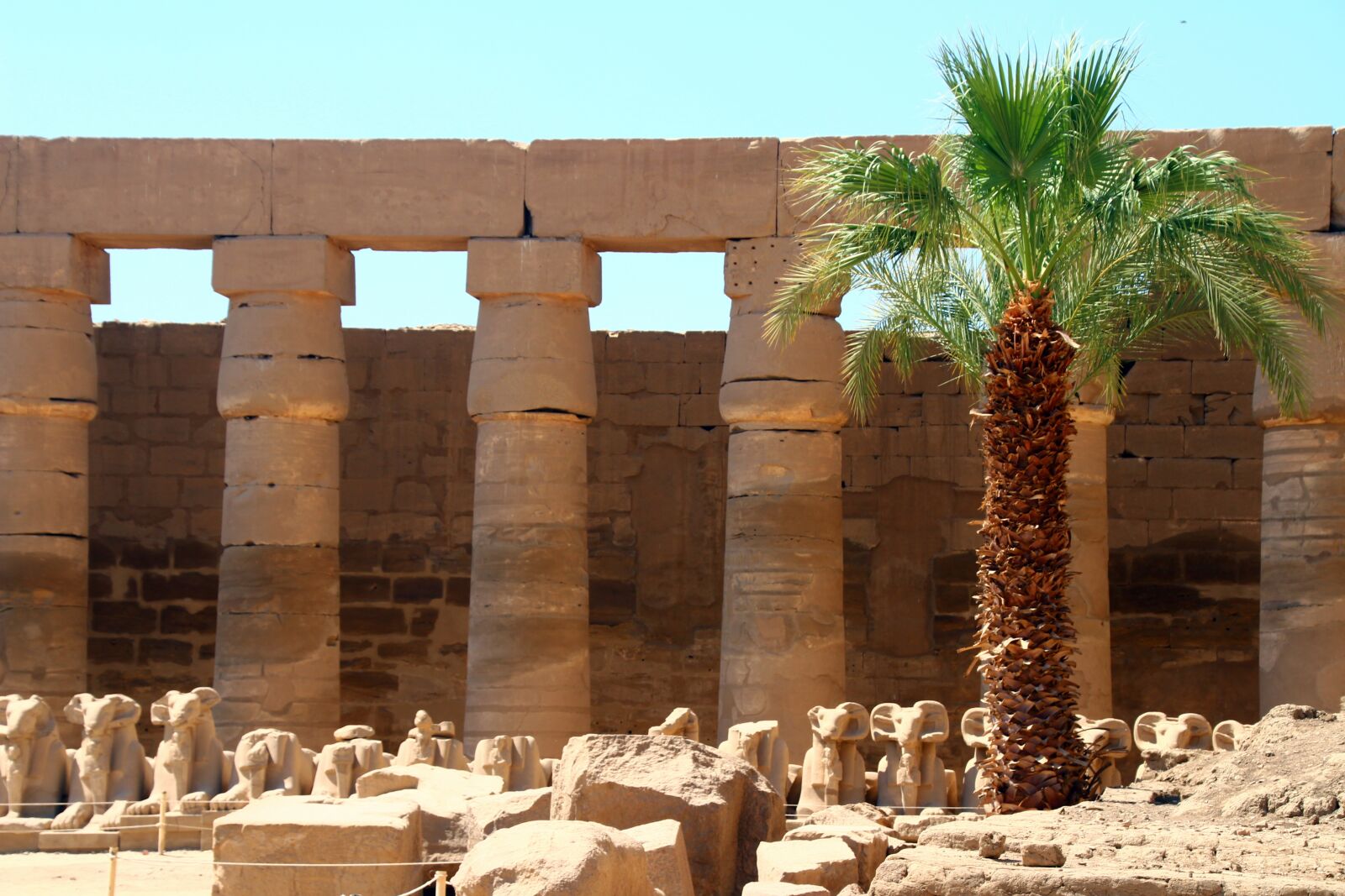 Canon EOS 700D (EOS Rebel T5i / EOS Kiss X7i) sample photo. Temple, egyptian temple, temple photography