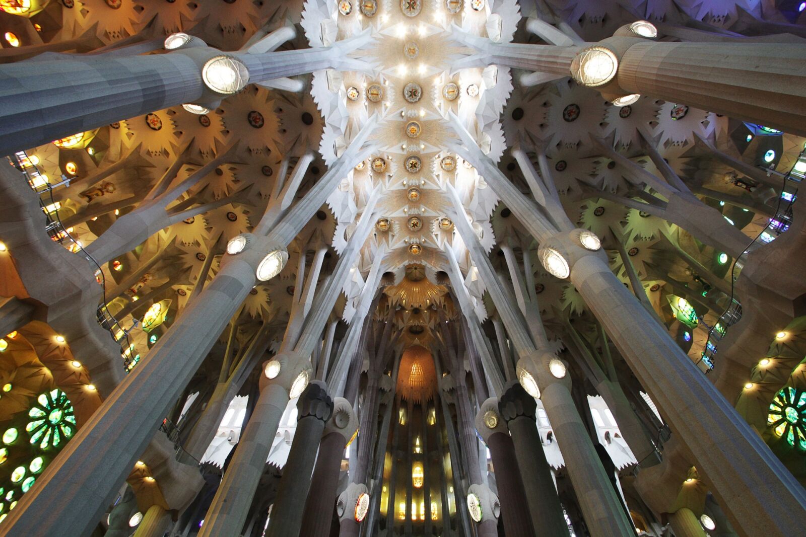Canon EOS 700D (EOS Rebel T5i / EOS Kiss X7i) sample photo. Sagrada familia, cathedral, spain photography