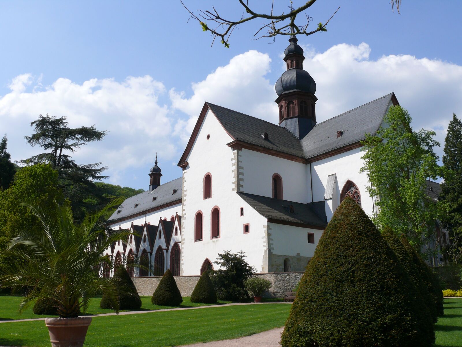 Panasonic DMC-FZ50 sample photo. Monastery, eberbach, vault photography
