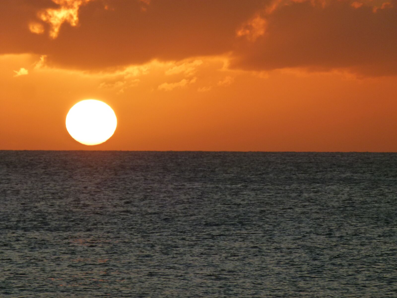 Panasonic Lumix DMC-FZ100 sample photo. Sunset, sun, orange photography