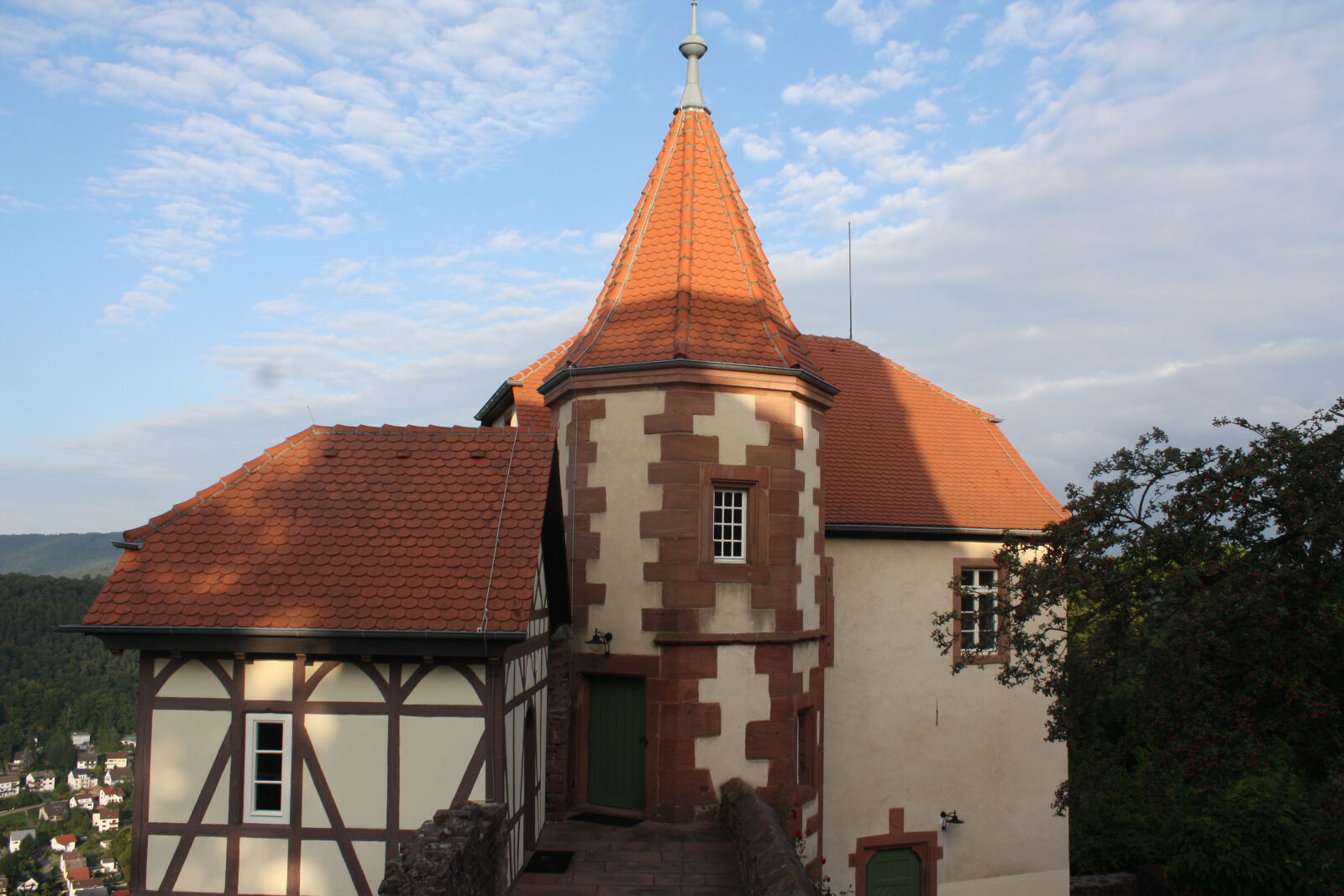 Canon EOS 1000D (EOS Digital Rebel XS / EOS Kiss F) sample photo. Castle, germany, middle, ages photography