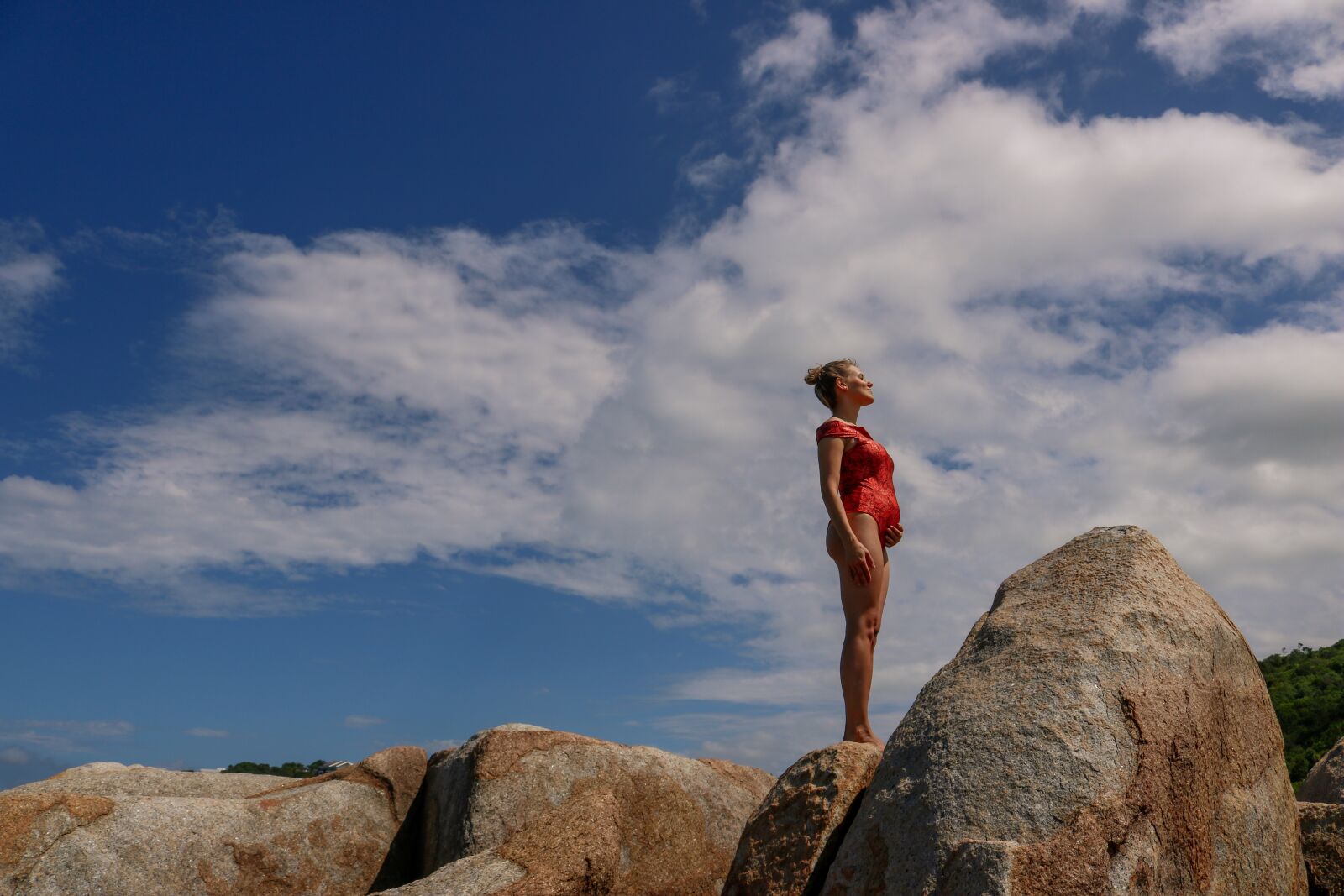 Canon EOS 750D (EOS Rebel T6i / EOS Kiss X8i) sample photo. Baby, summertime, rocks photography