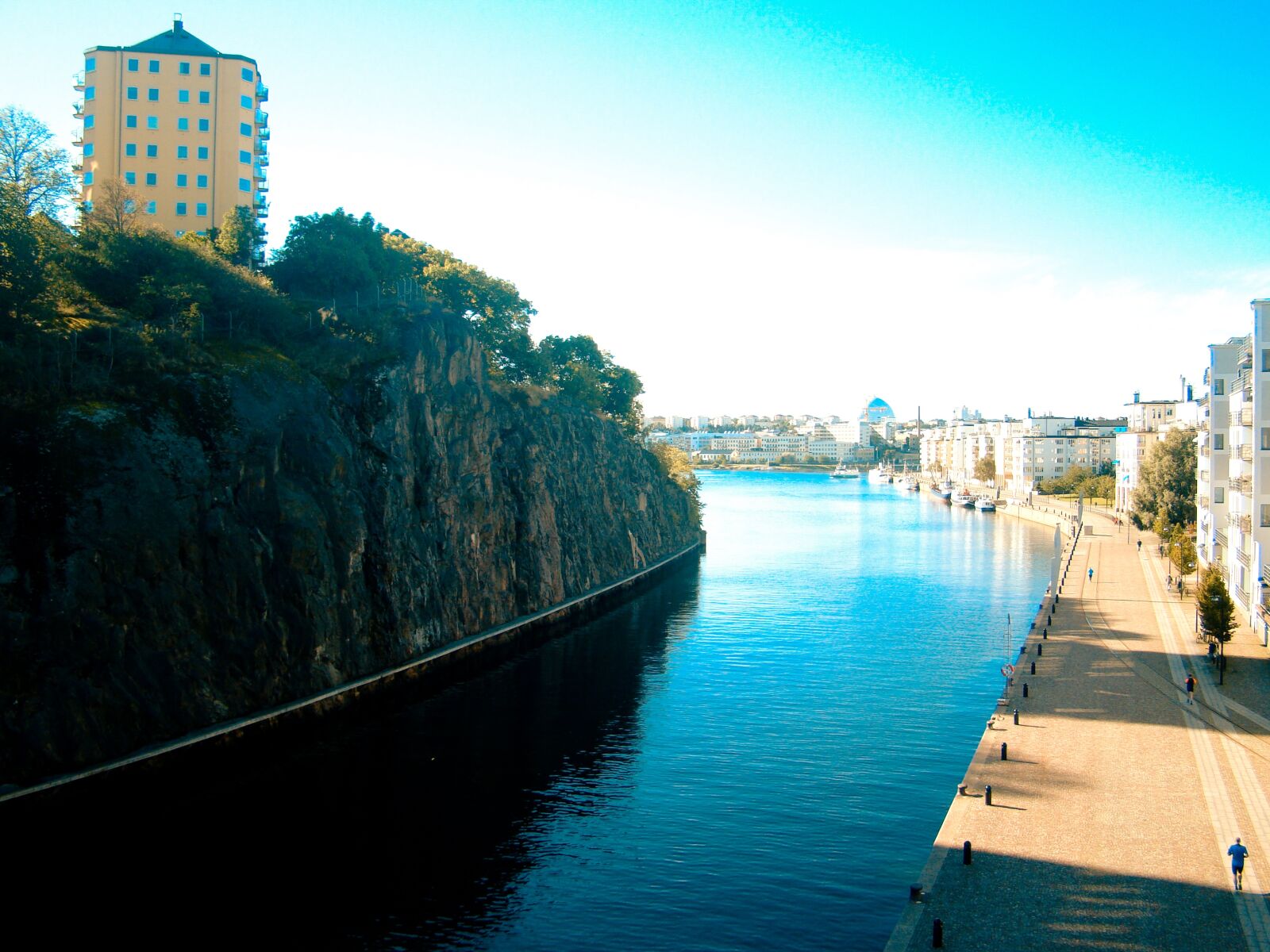 Sony Cyber-shot DSC-H50 sample photo. Landscape, water, river photography