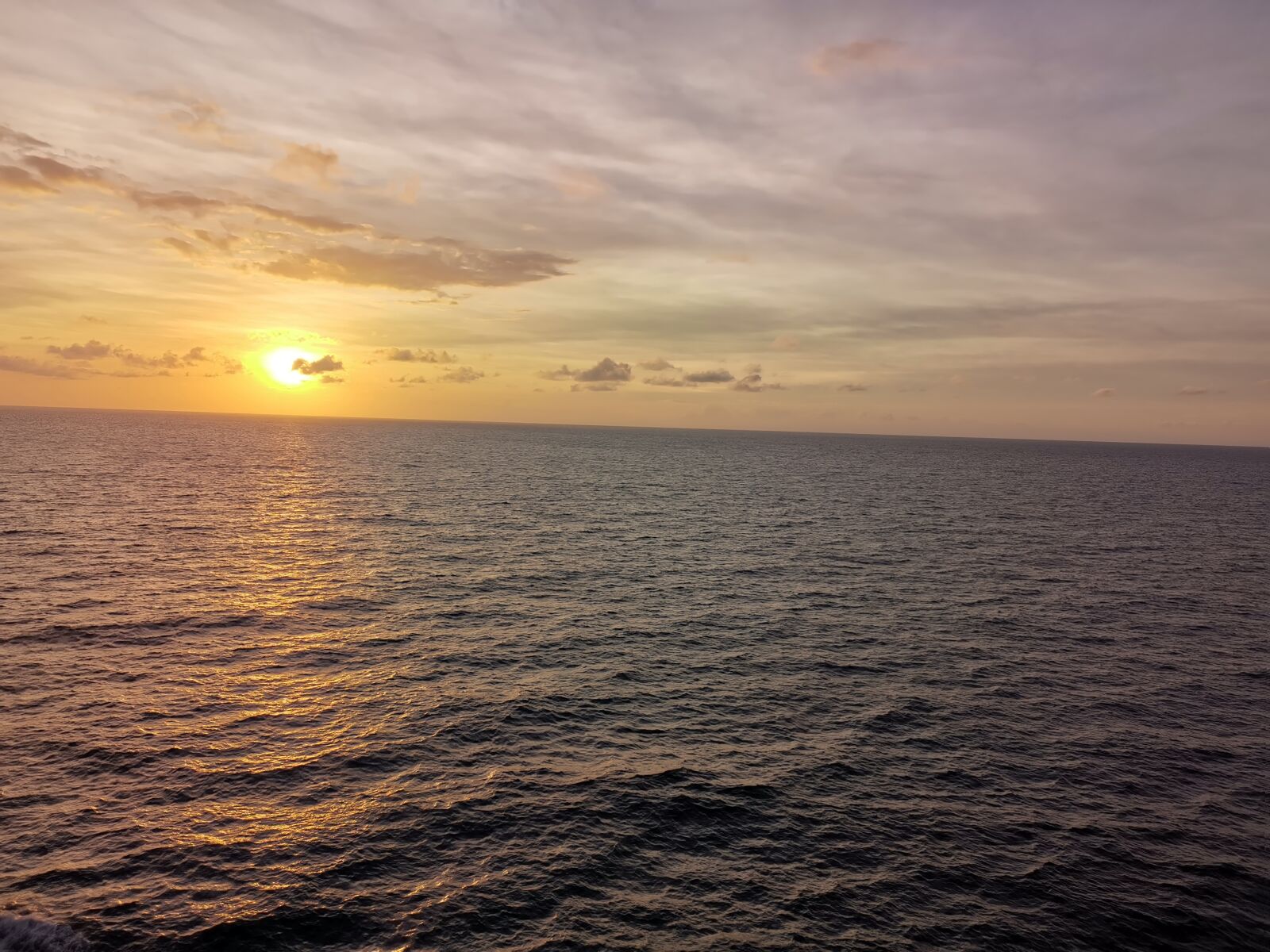 HUAWEI Mate 20 Pro sample photo. The sea, at dusk photography