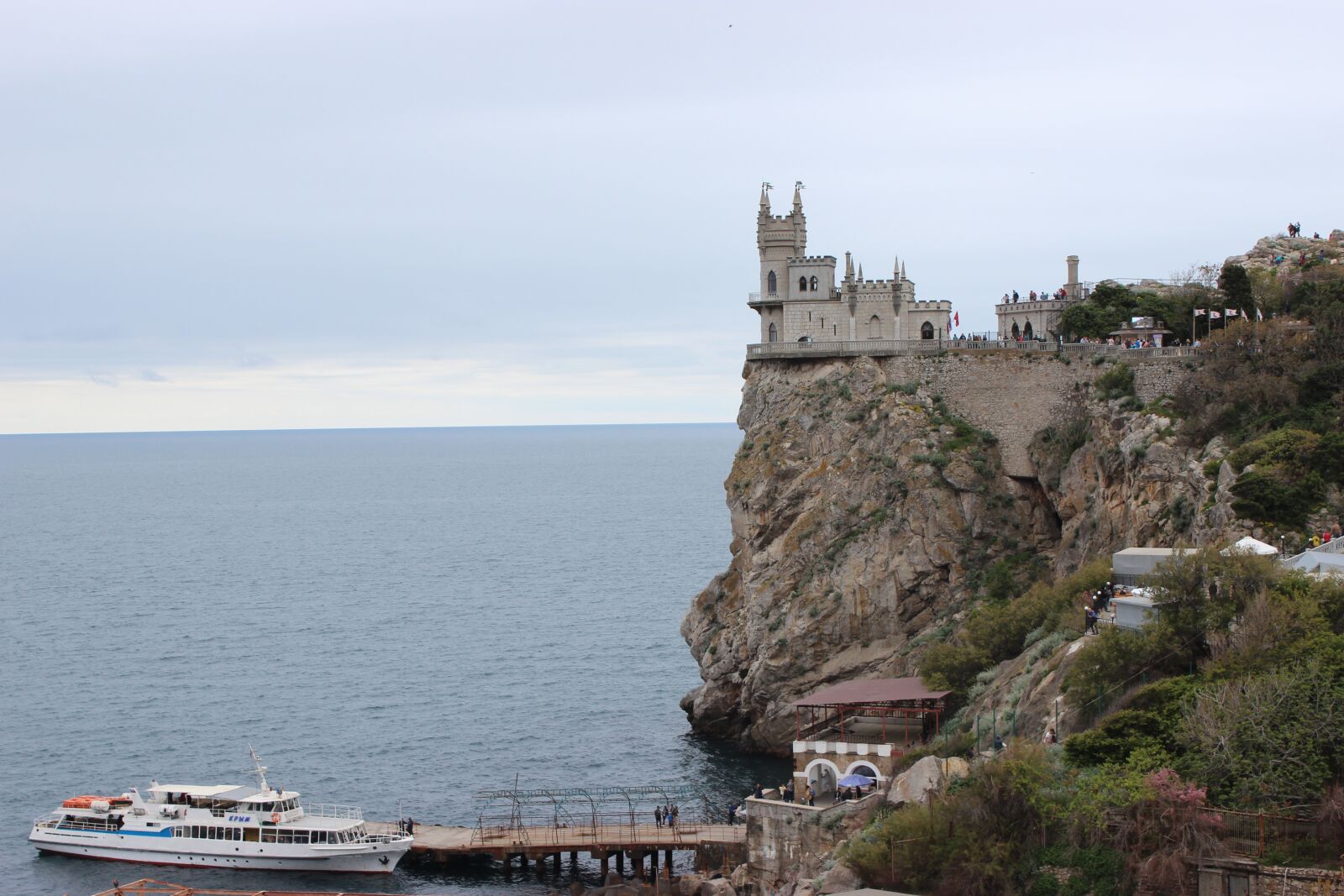 Canon EOS 600D (Rebel EOS T3i / EOS Kiss X5) sample photo. Yalta, crimea, russia photography