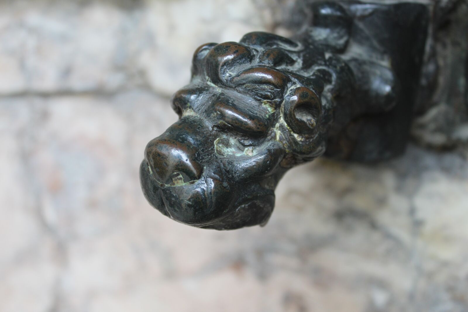 Canon EOS 1300D (EOS Rebel T6 / EOS Kiss X80) sample photo. Fountain head, fountain, augsburg photography