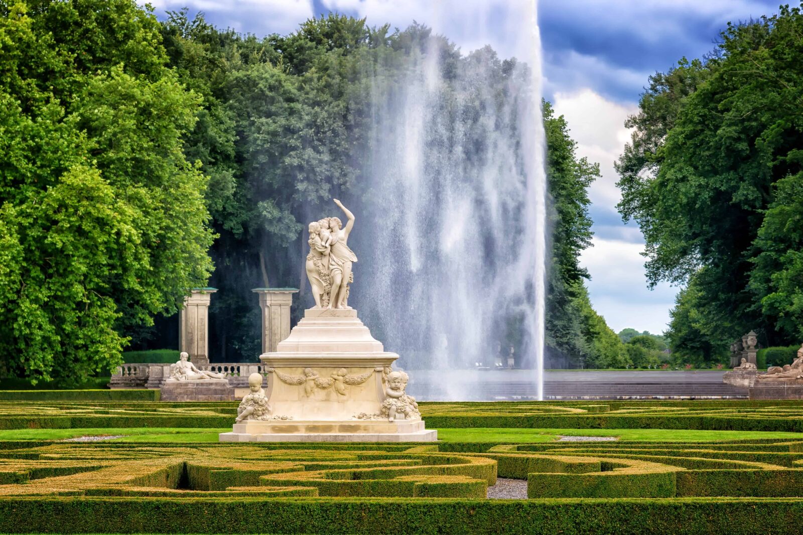 Nikon D3300 sample photo. Fountain, structure, architecture, tree photography