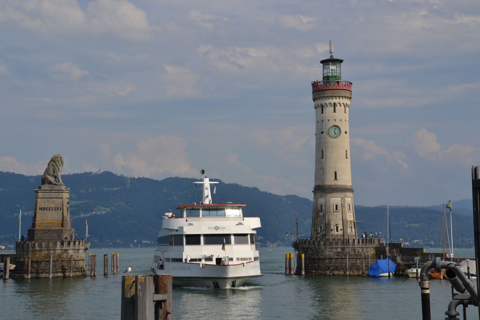 Nikon D3100 sample photo. Ship, lake, water photography