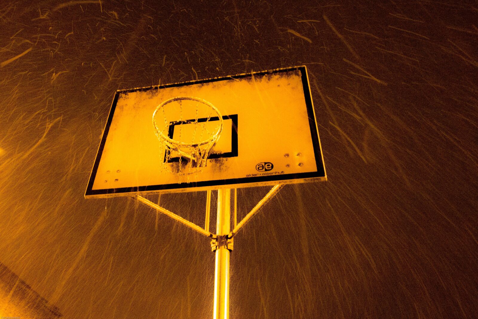 Canon EOS 70D sample photo. Ball, snow, sport photography