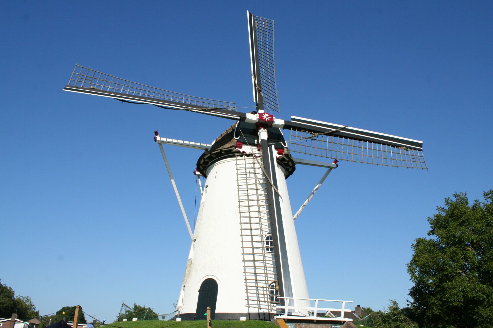 Canon EOS 350D (EOS Digital Rebel XT / EOS Kiss Digital N) sample photo. Mill, landscape, historical photography