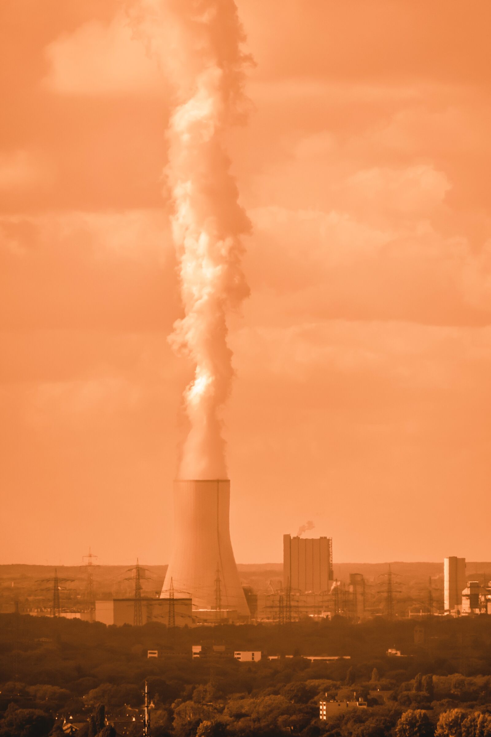 Canon PowerShot G3 X sample photo. Cooling tower, smoke, water photography