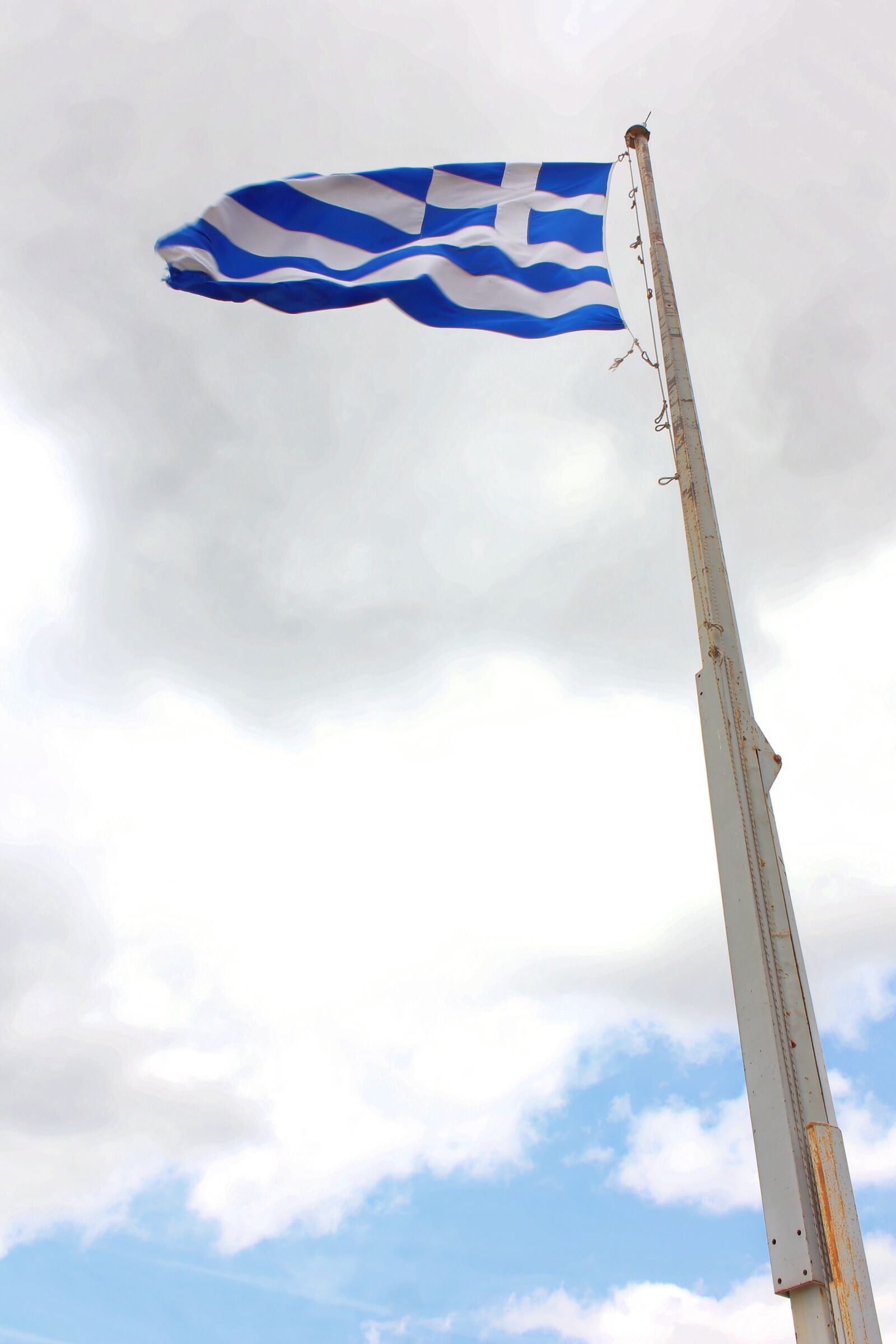Canon EOS 550D (EOS Rebel T2i / EOS Kiss X4) sample photo. Greek flag, greece, flag photography