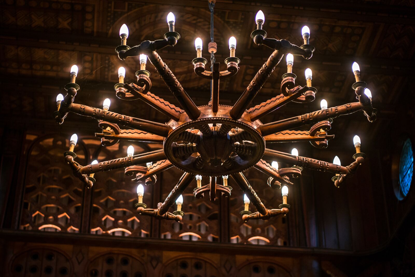 Samsung NX300M sample photo. Chandelier, candlestick, stave church photography