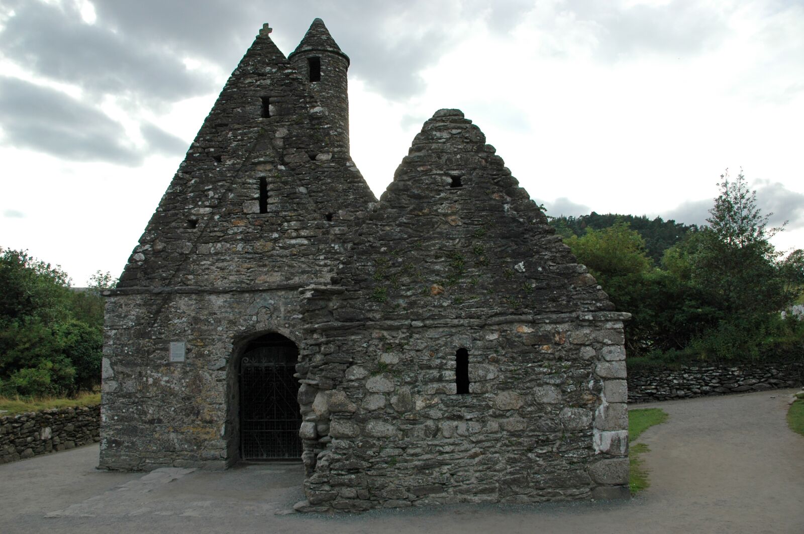 Nikon D70s sample photo. Ireland, cemetery, celtic photography
