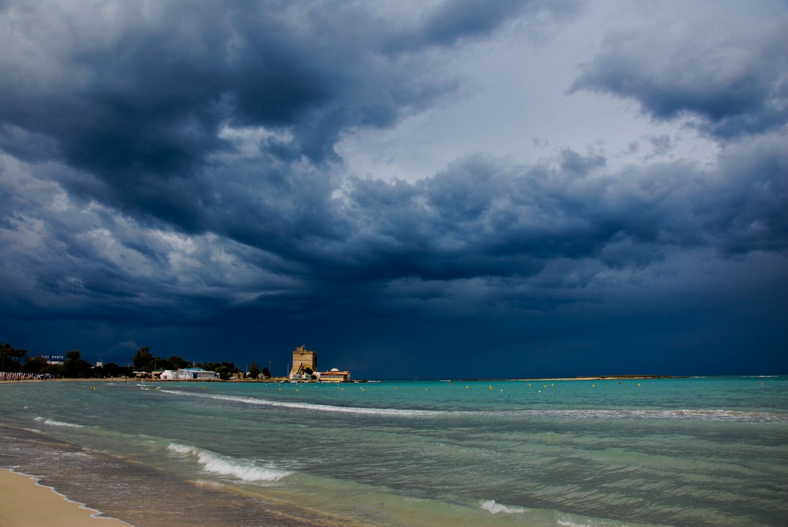 Nikon D200 sample photo. Storm, sea, castle photography