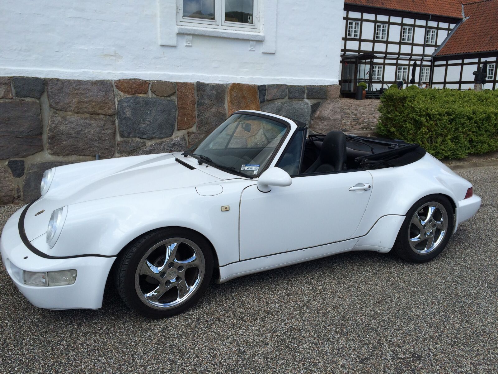iPhone 5s back camera 4.15mm f/2.2 sample photo. Porsche, vintage car, castle photography