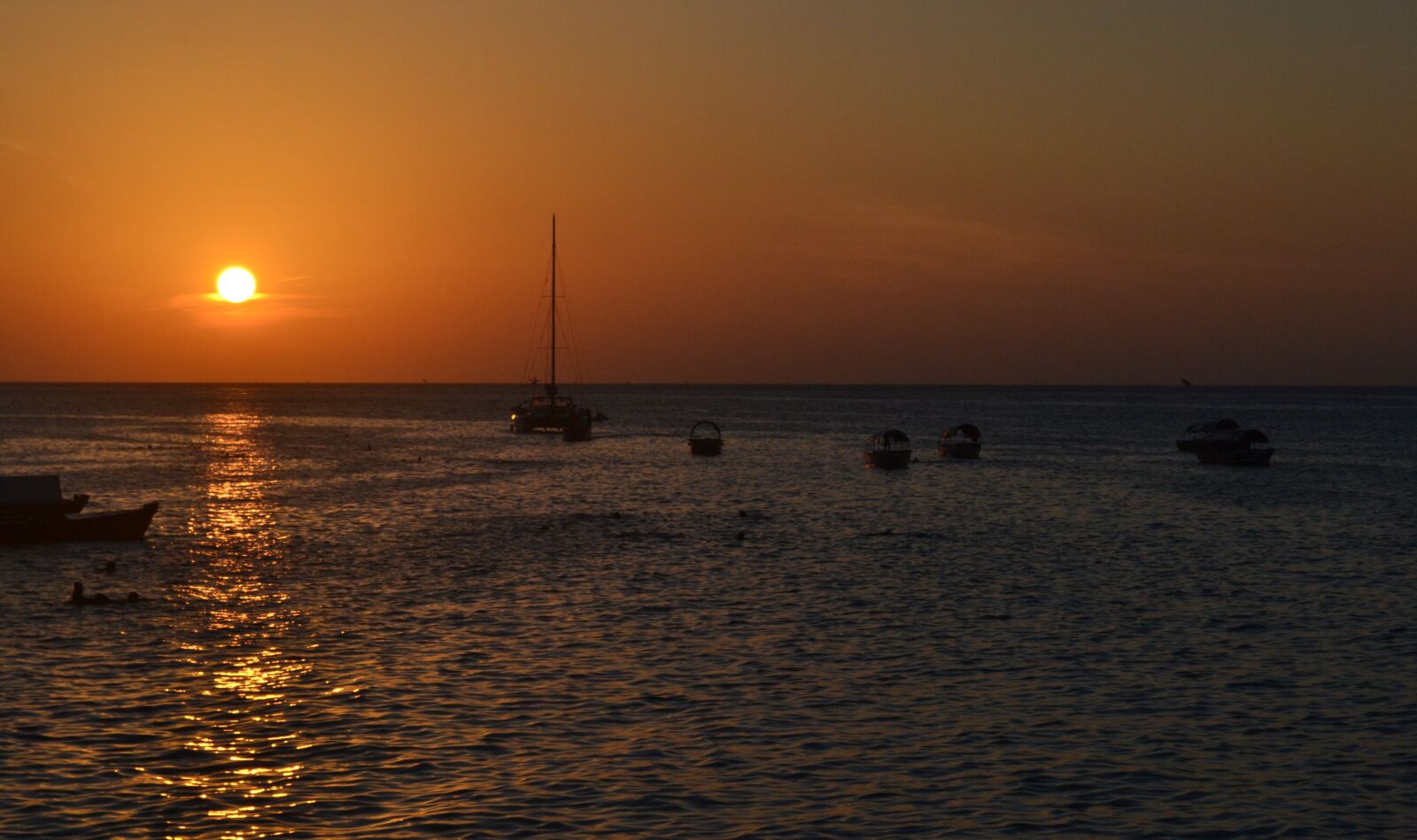 Nikon D3100 sample photo. Sunset, water, dawn photography