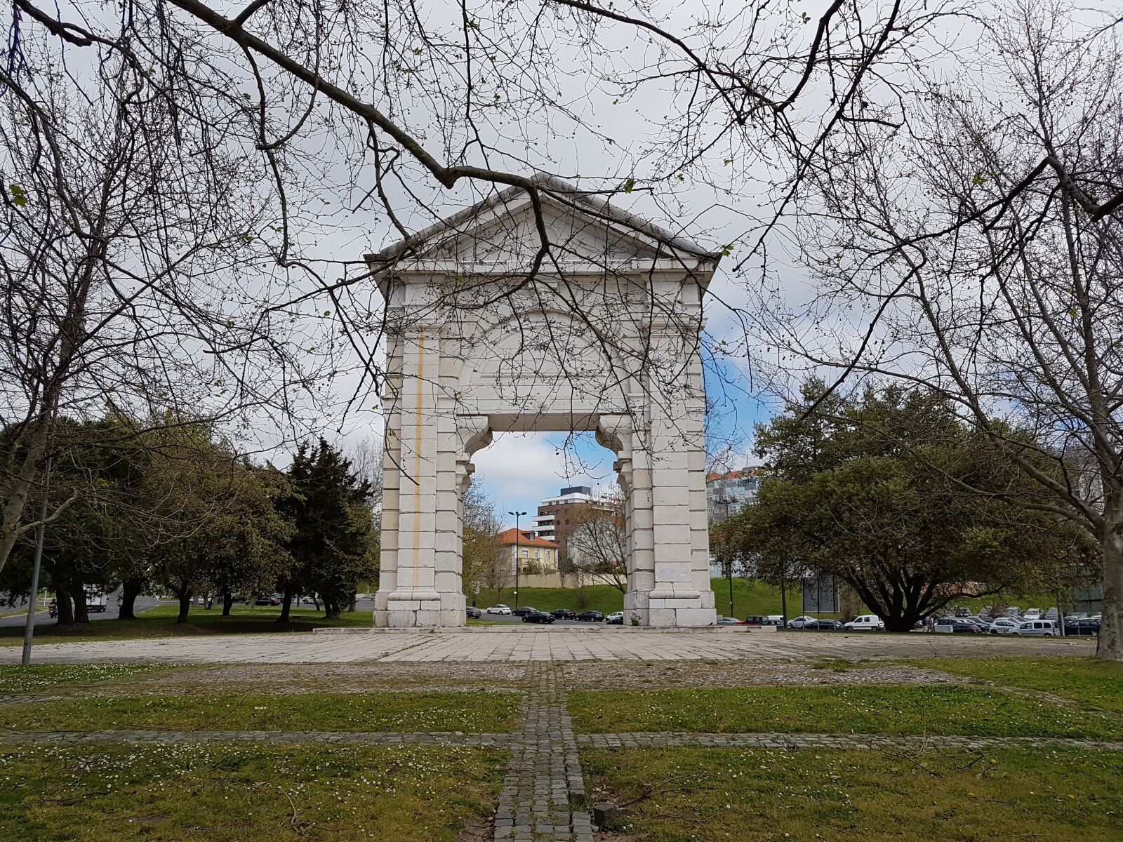Samsung Galaxy S7 Edge sample photo. Gate, portugal, monument photography