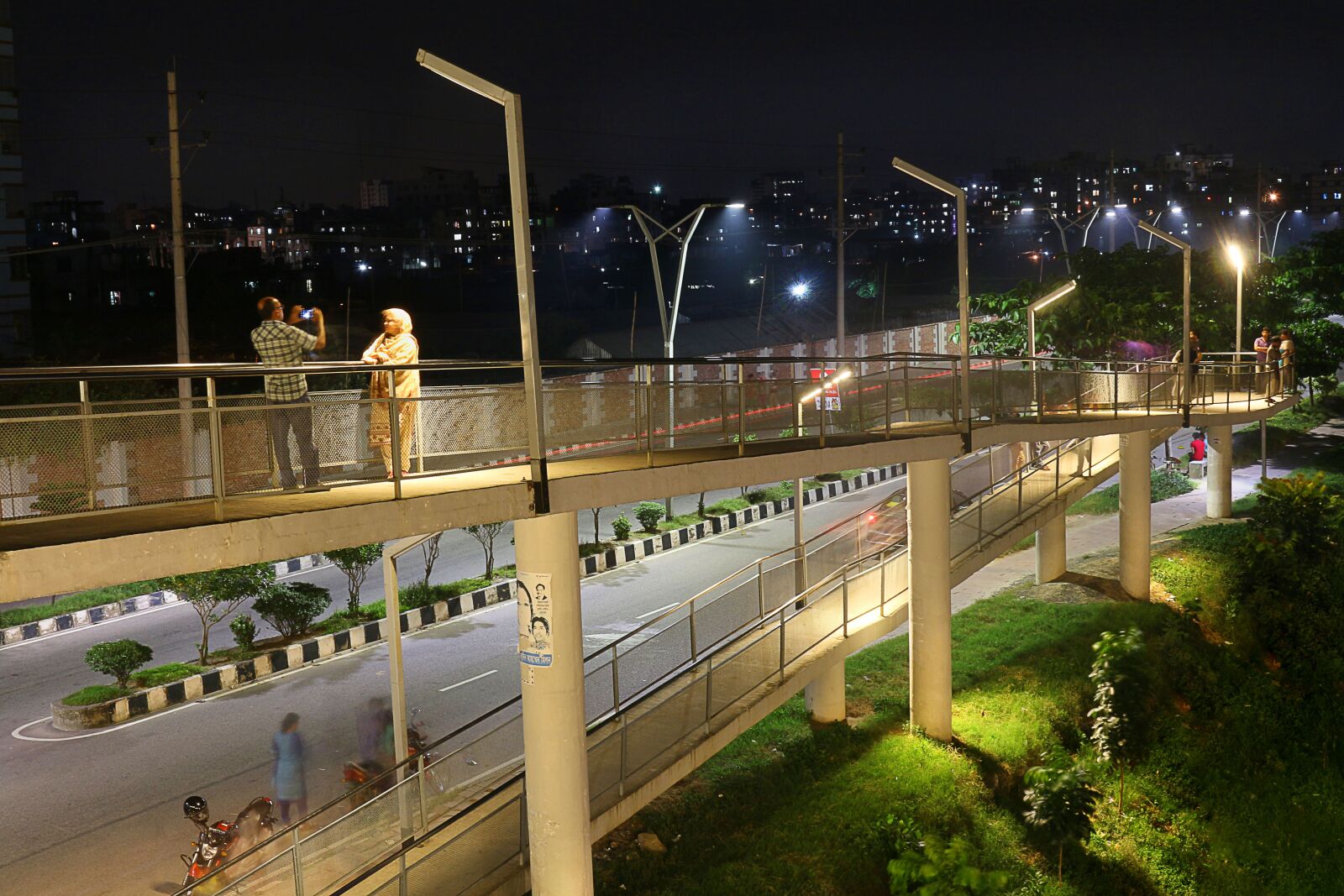 Canon EOS 700D (EOS Rebel T5i / EOS Kiss X7i) sample photo. Hatirjheel, bangladesh, dhaka photography