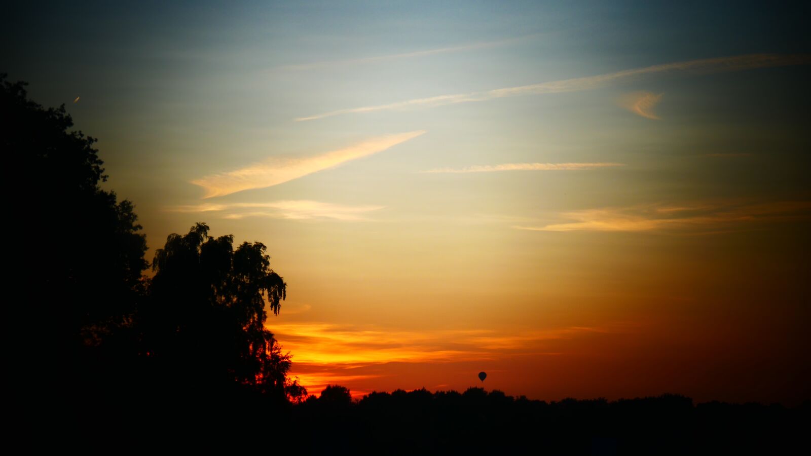 Panasonic Lumix DMC-G85 (Lumix DMC-G80) sample photo. Silout, sunset, sunrise photography