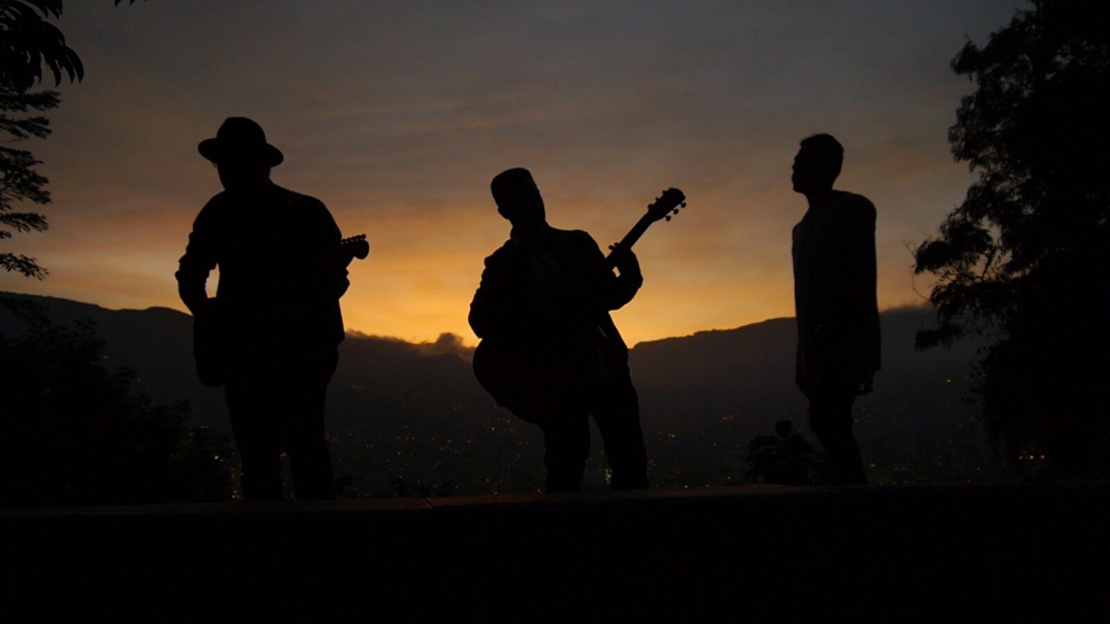Panasonic Lumix DMC-G5 sample photo. Music, dawn, happiness photography