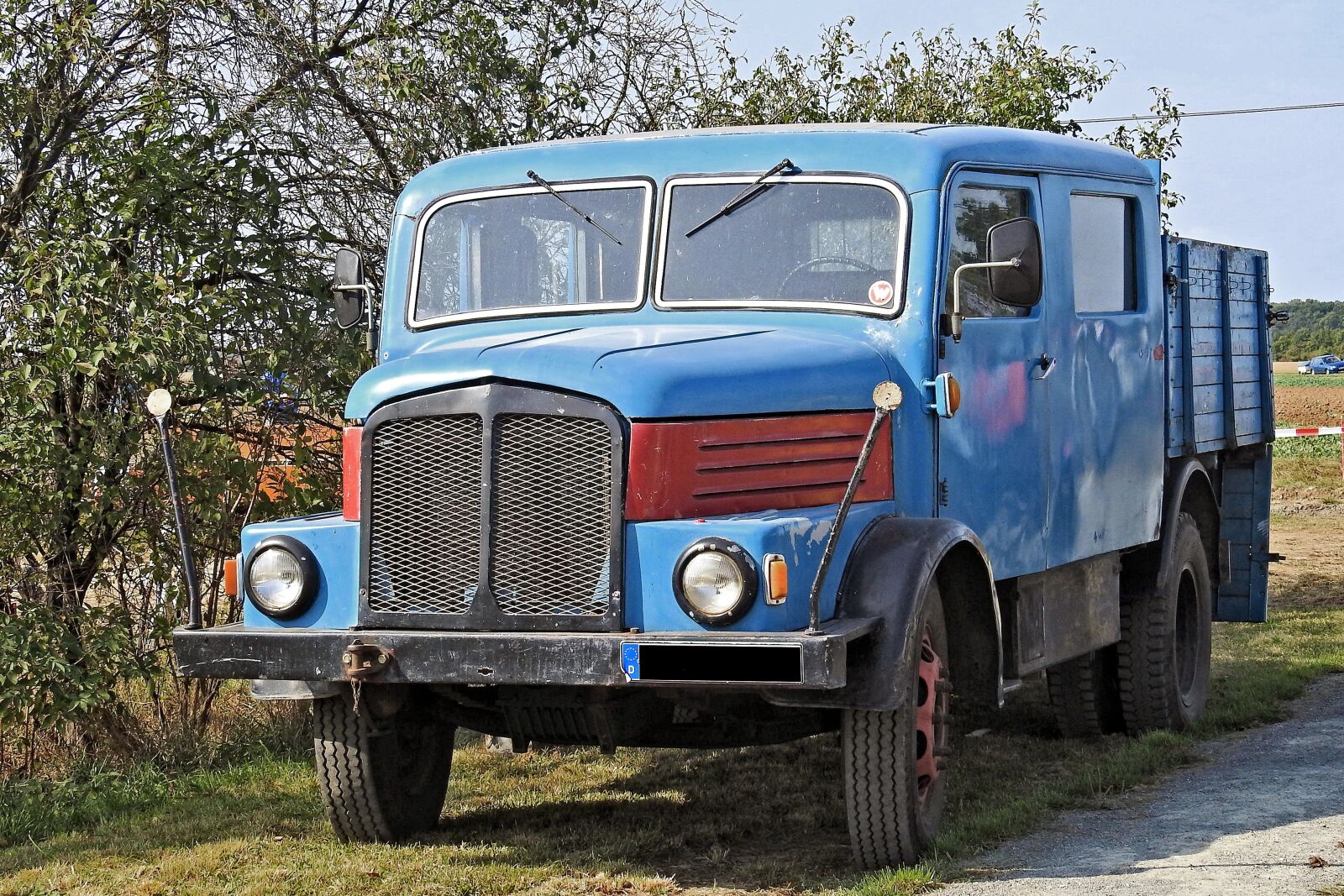 Nikon Coolpix P900 sample photo. Truck, old, historically photography