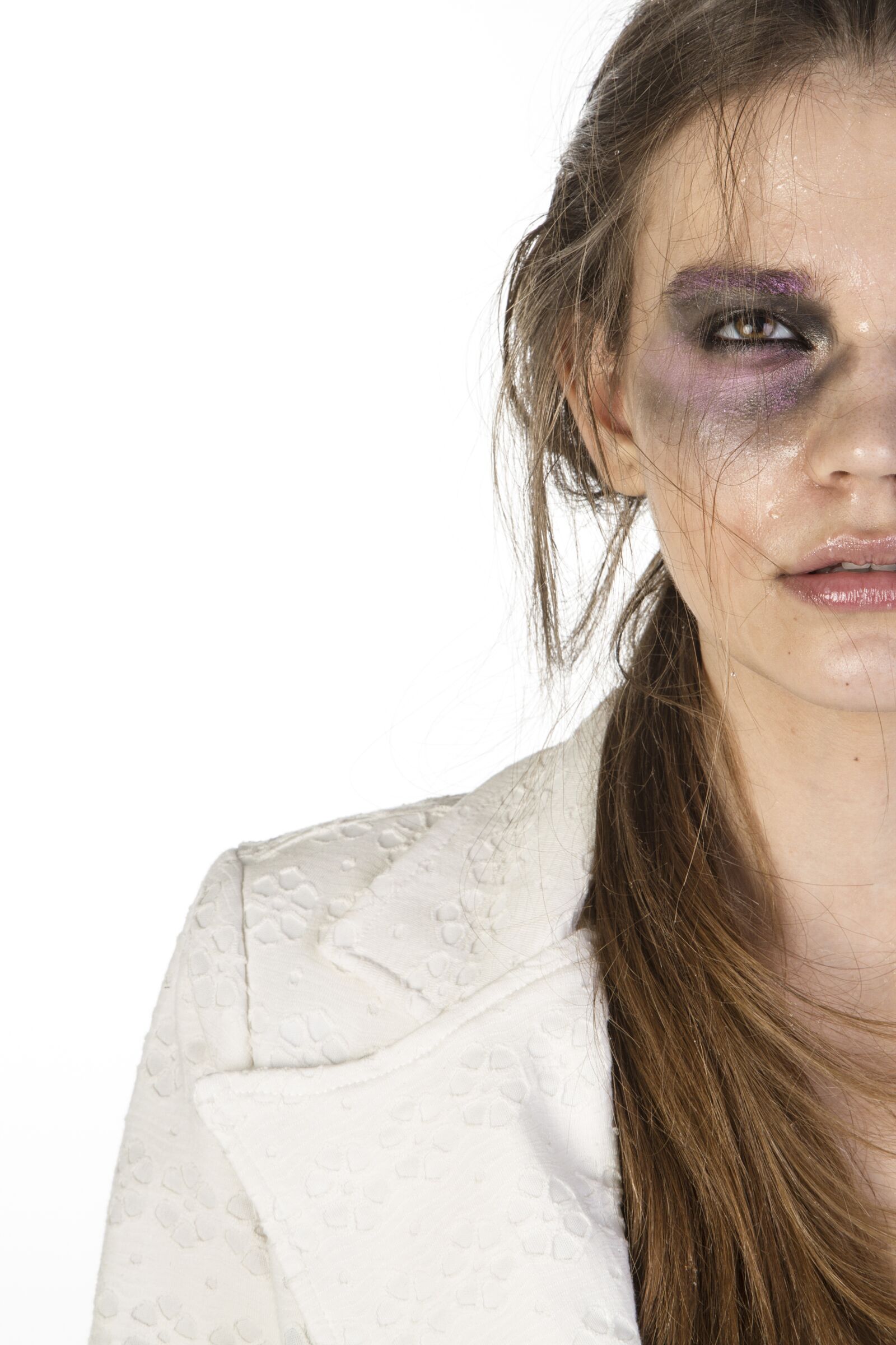 Canon EOS 7D + Canon EF 24-105mm F4L IS USM sample photo. Woman, make-up, violence photography