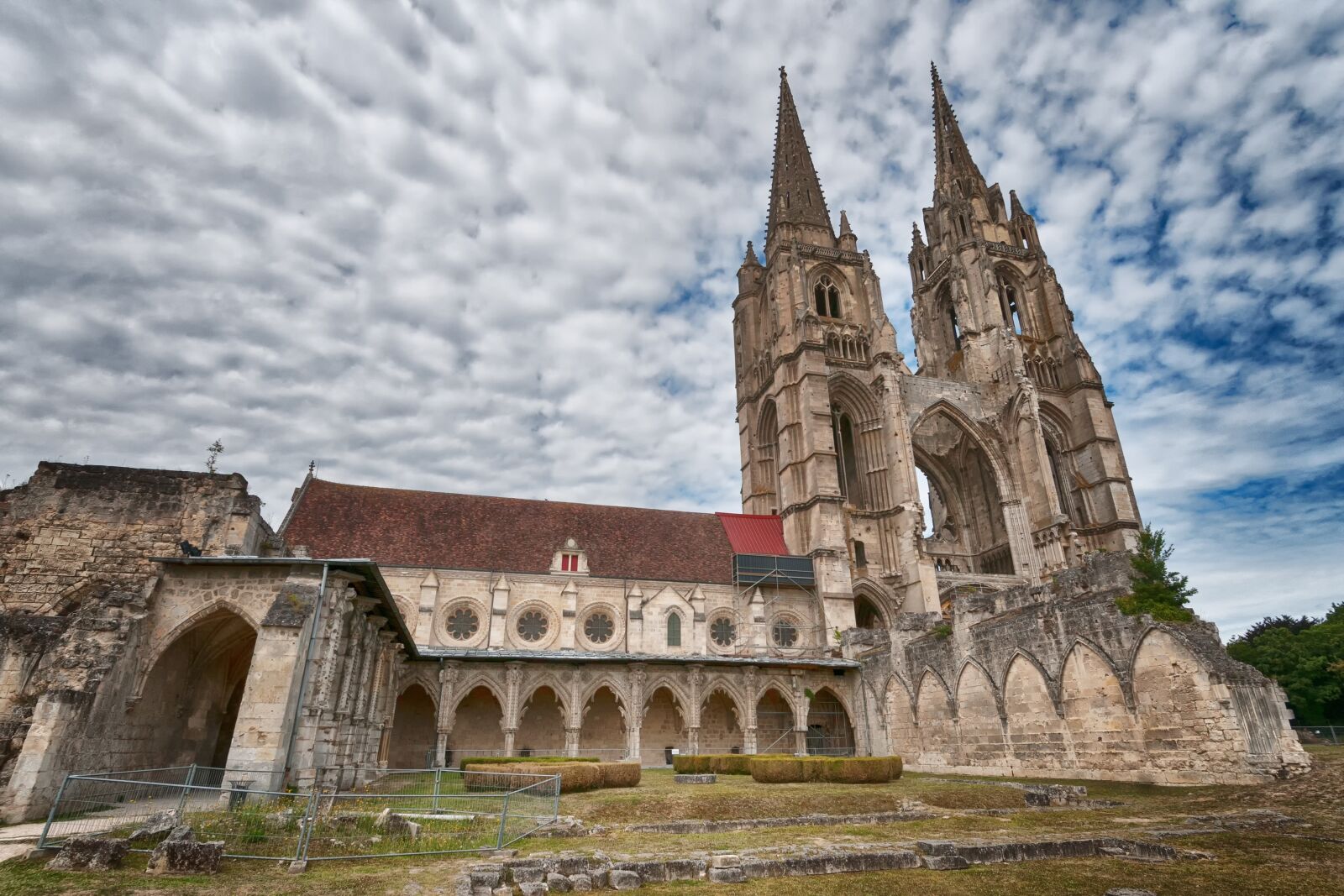 Nikon D300S sample photo. Abandoned, cathedral, church photography