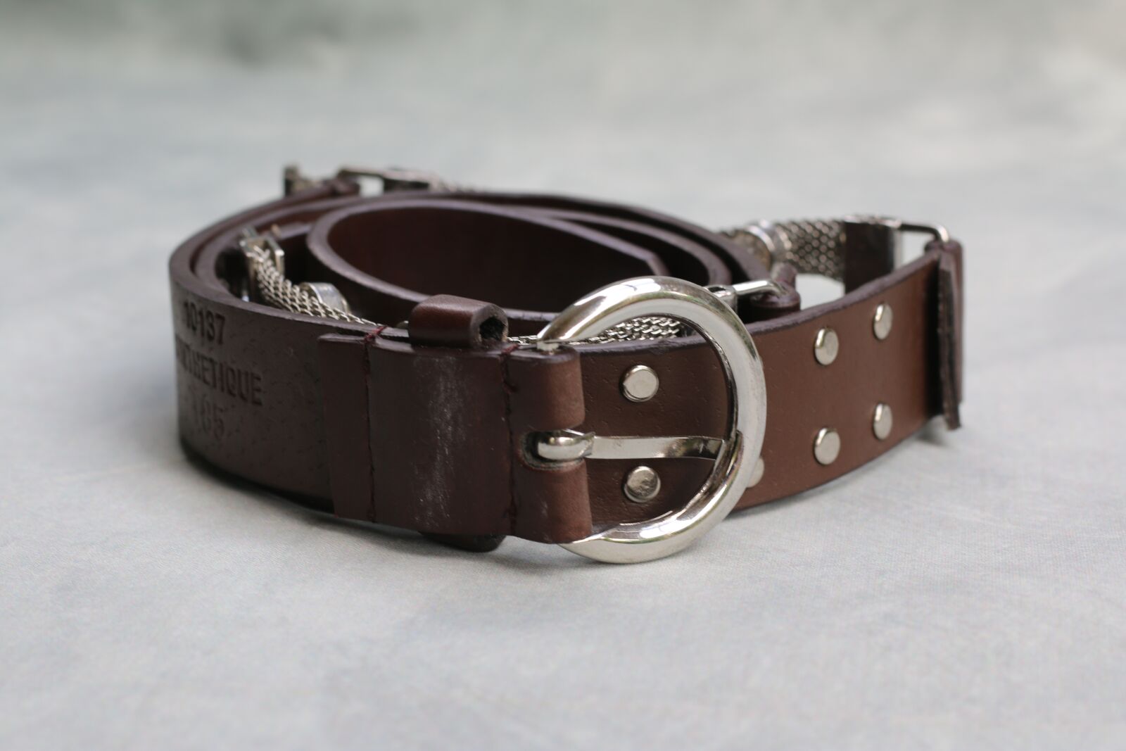 Canon EOS 70D + Canon EF 50mm F1.8 STM sample photo. Belt, accessory, brown photography