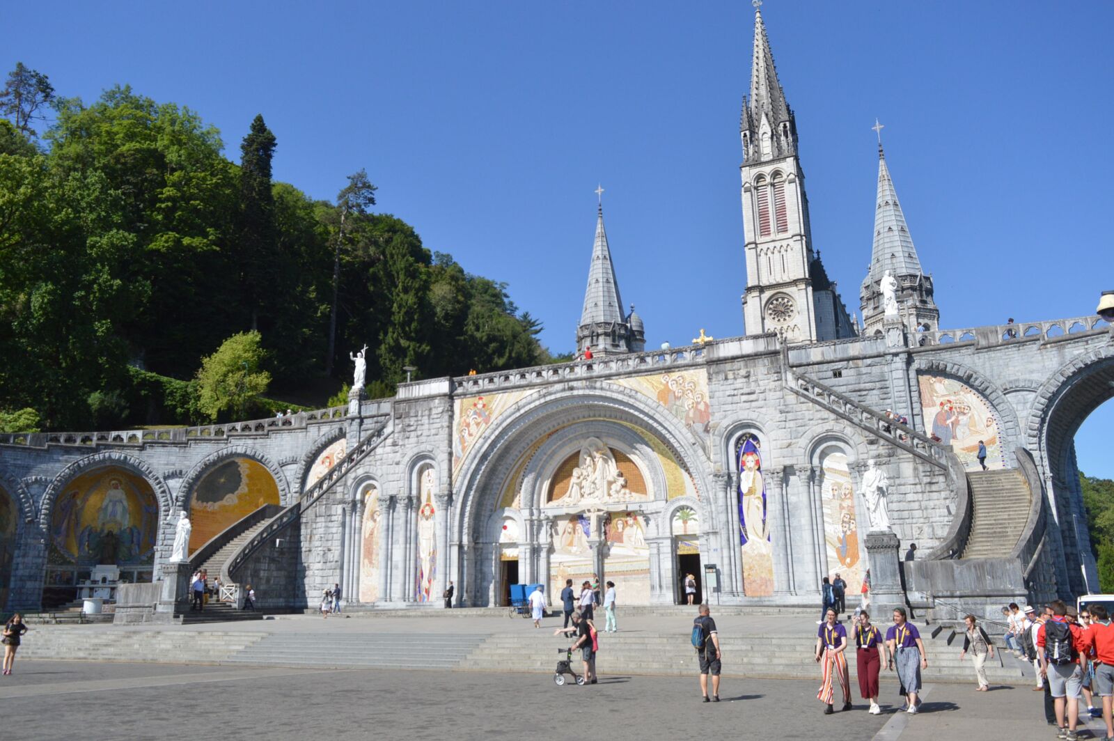 Nikon D3200 sample photo. Sanctuaire marial, lourdes, france photography
