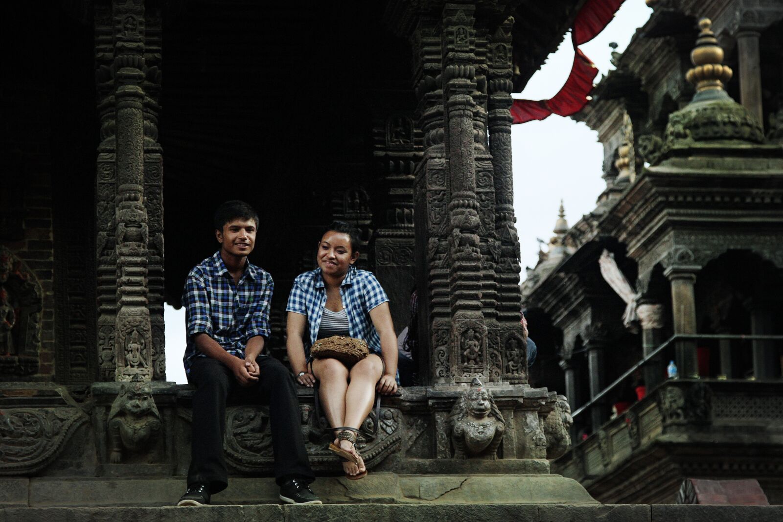 Canon EOS 500D (EOS Rebel T1i / EOS Kiss X3) sample photo. Couples, lovers, temple photography