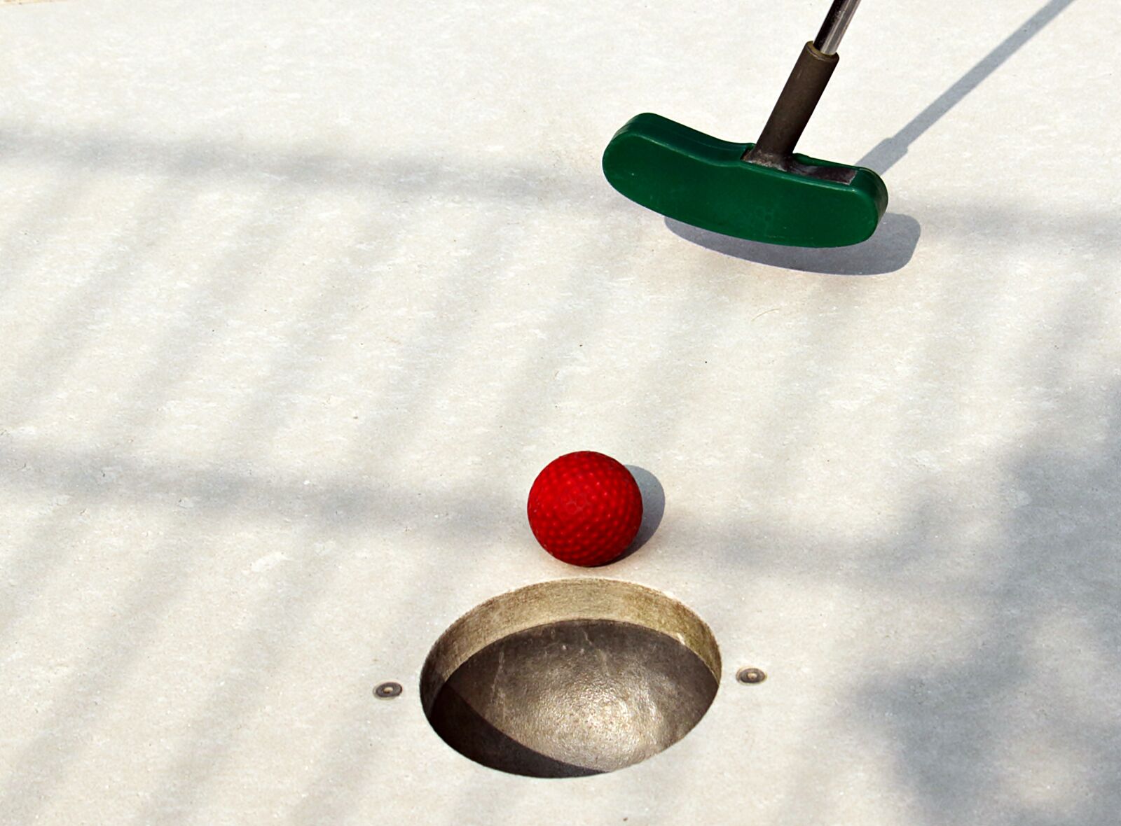Canon EOS 100D (EOS Rebel SL1 / EOS Kiss X7) sample photo. Miniature golf, mini golf photography