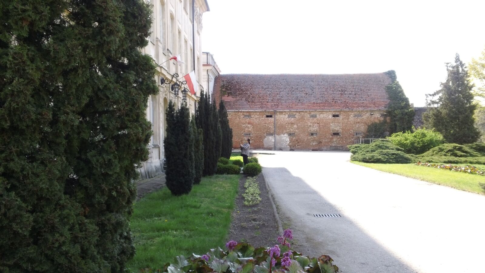 Sony MHS-TS20 sample photo. The palace, zengeni, four photography
