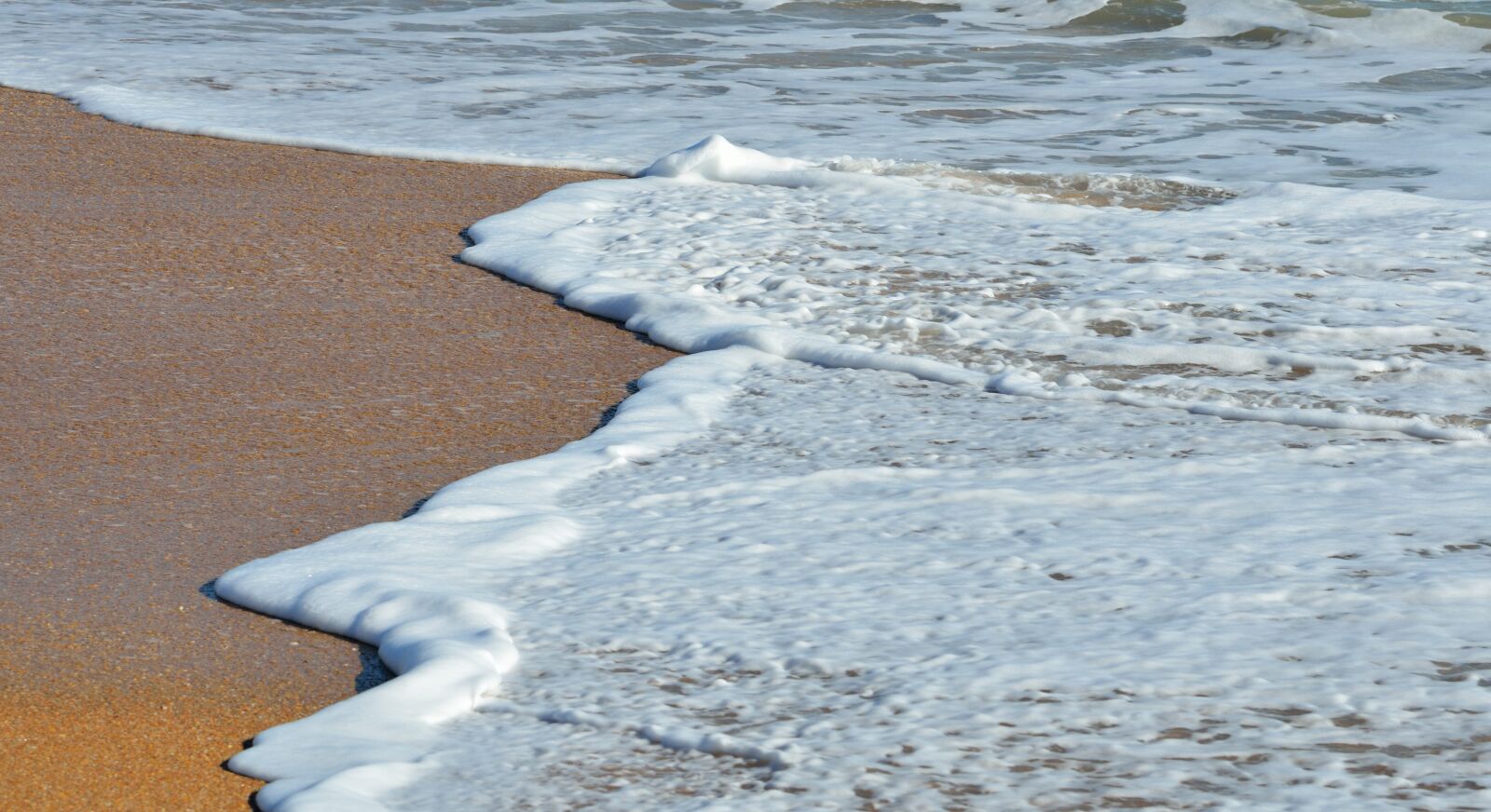 Nikon D7000 sample photo. Ocean surf, foam, wave photography
