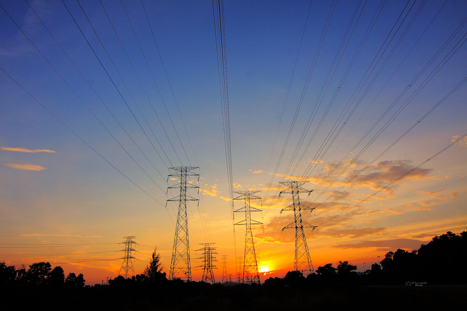 Canon EOS 50D sample photo. Dawn, dusk, power, lines photography