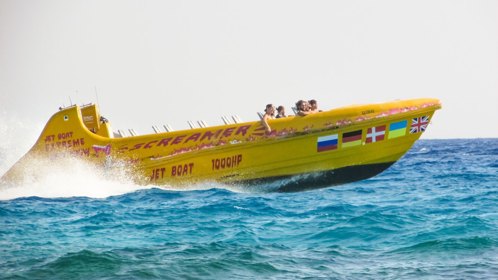 Canon PowerShot SX400 IS sample photo. Speed boat, water sports photography