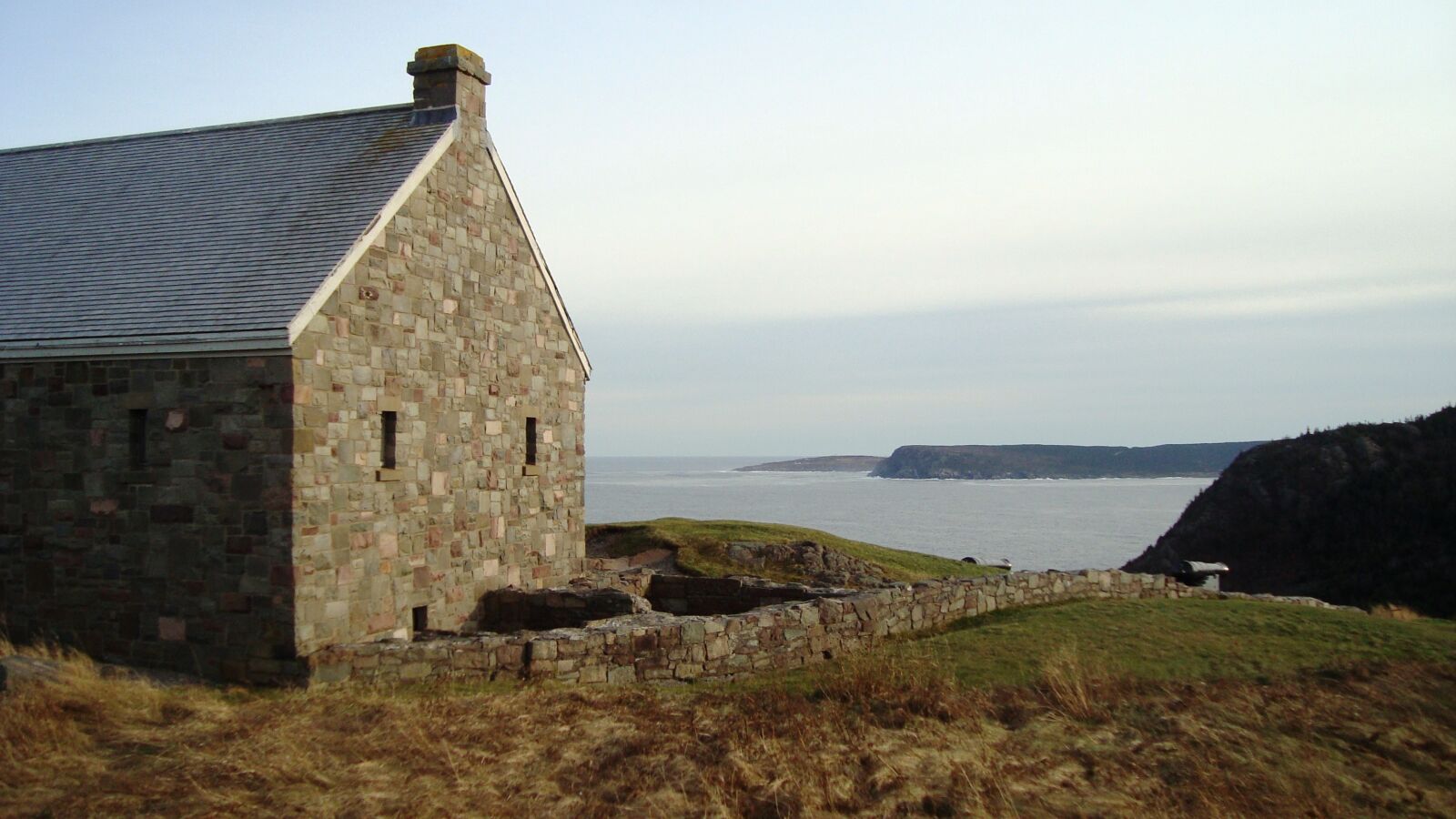 Sony Cyber-shot DSC-W120 sample photo. Brick house, signal hill photography