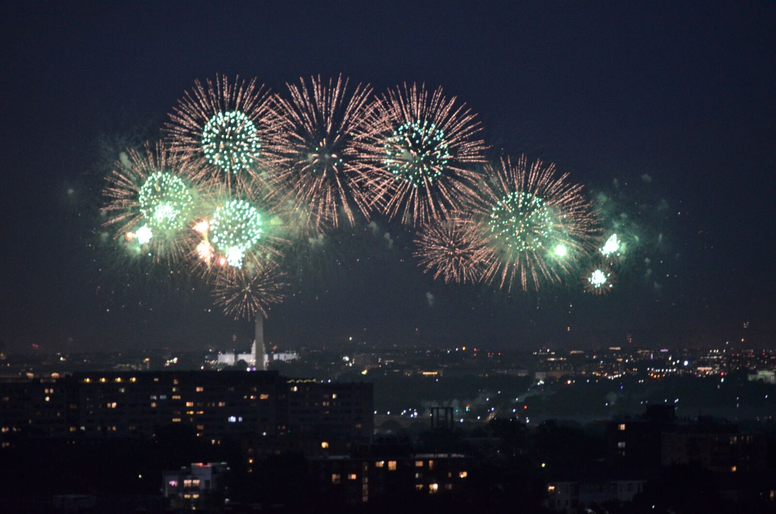 Nikon D7000 sample photo. Washington, 4th july, pyrotechnics photography